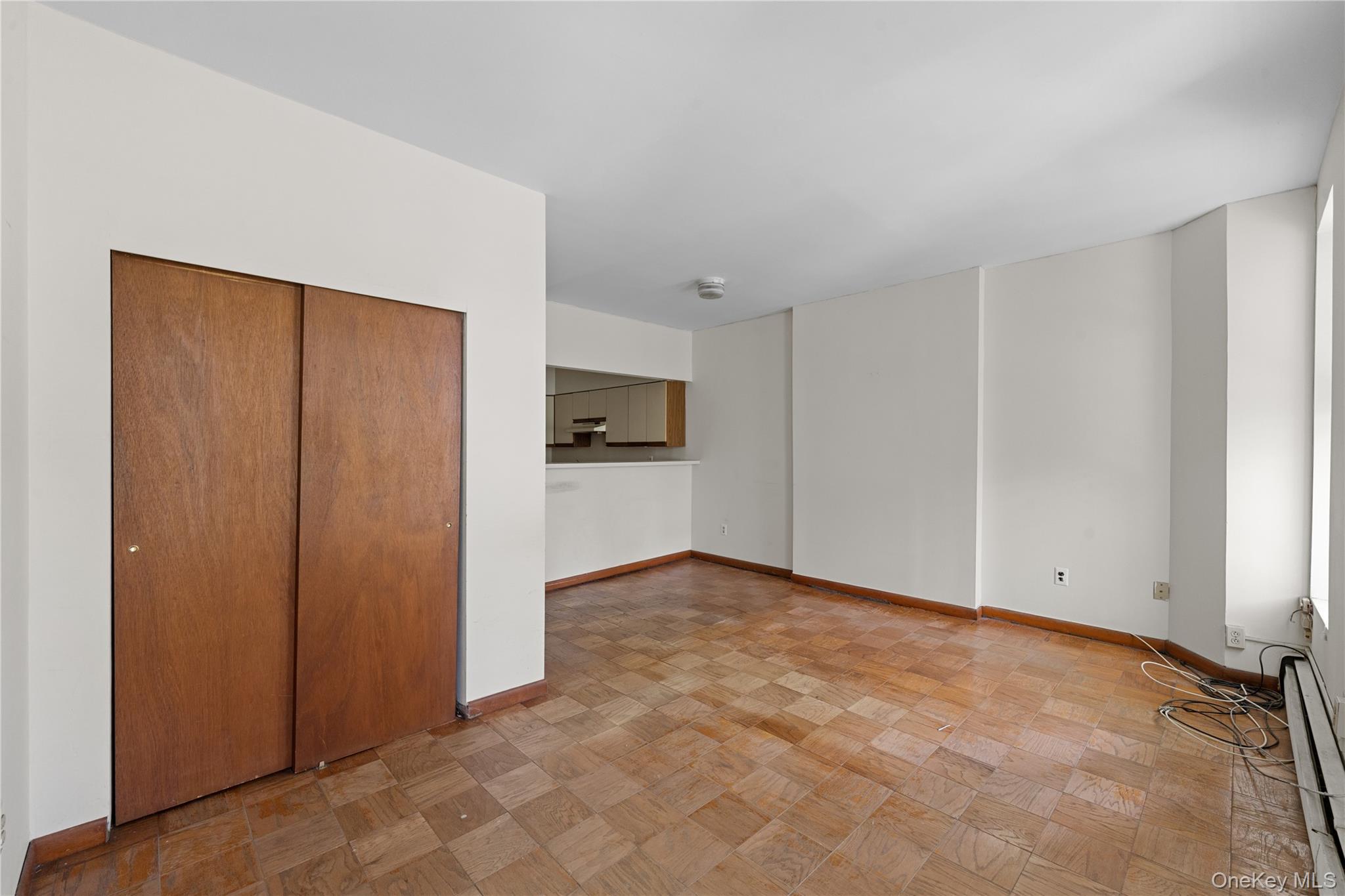 393 Park Place – For Sale photo 18