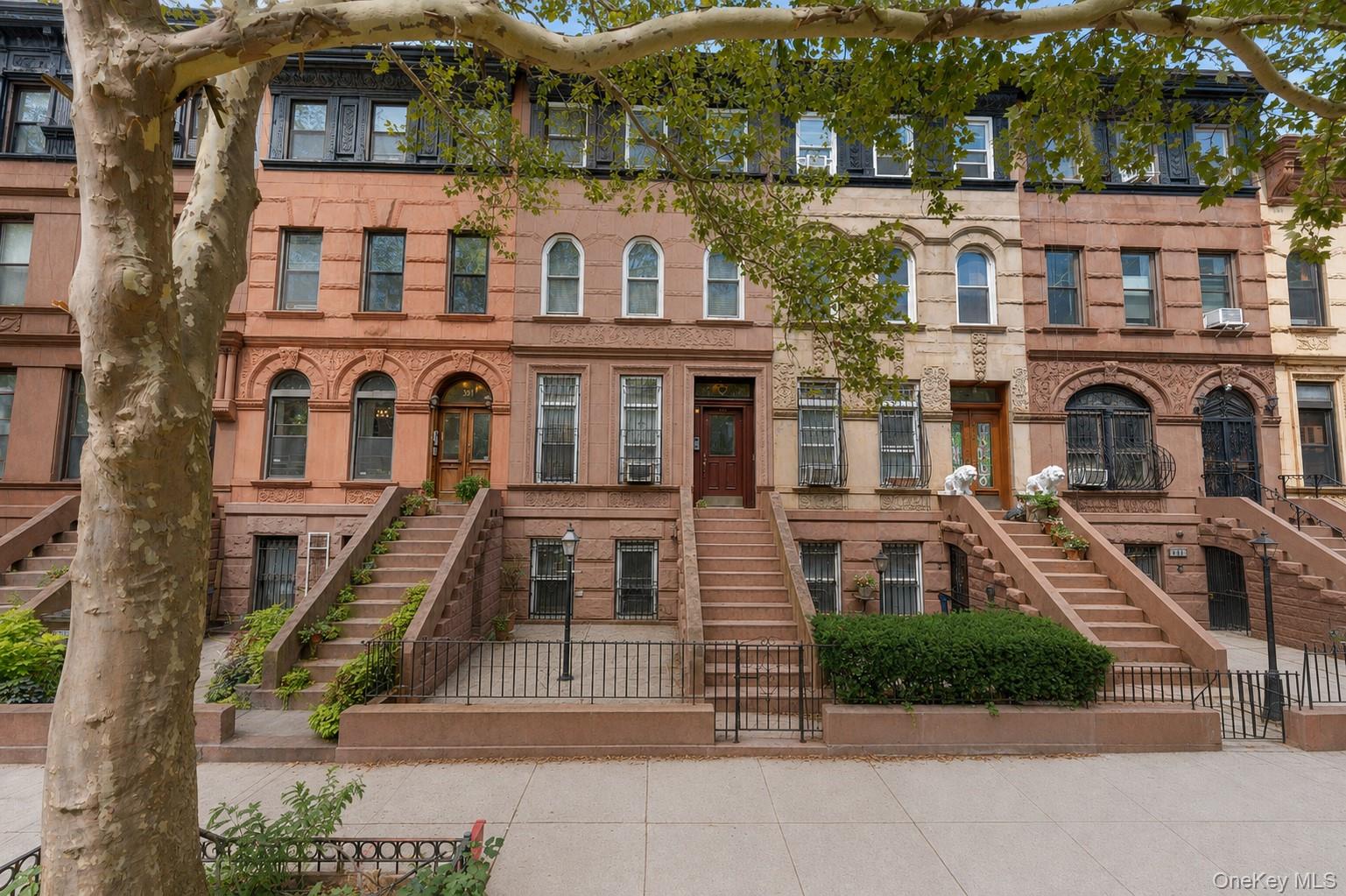 393 Park Place – For Sale