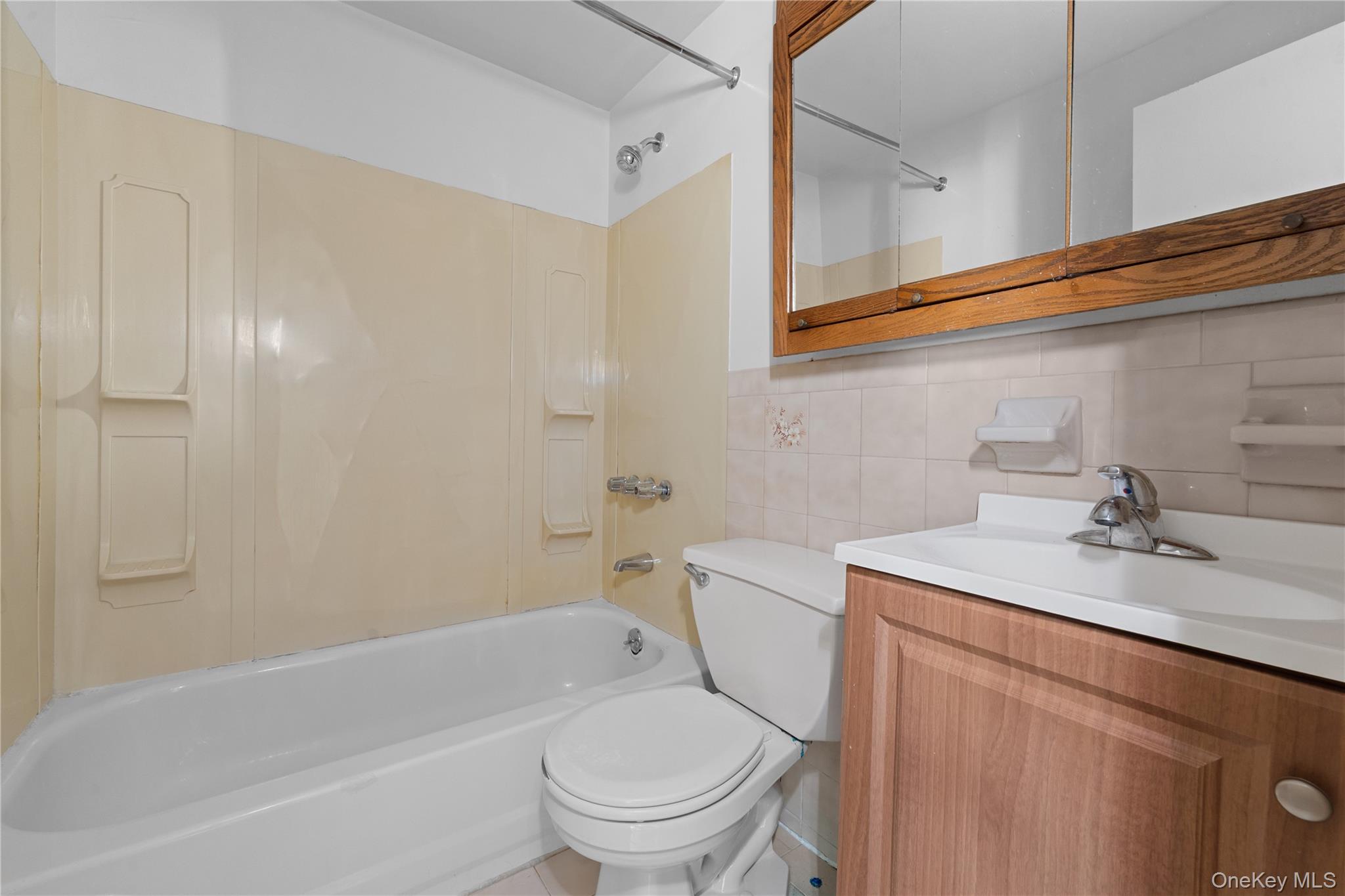 393 Park Place – For Sale photo 25