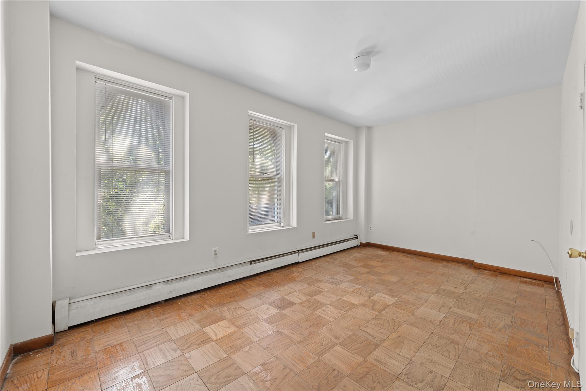 393 Park Place – For Sale photo 20