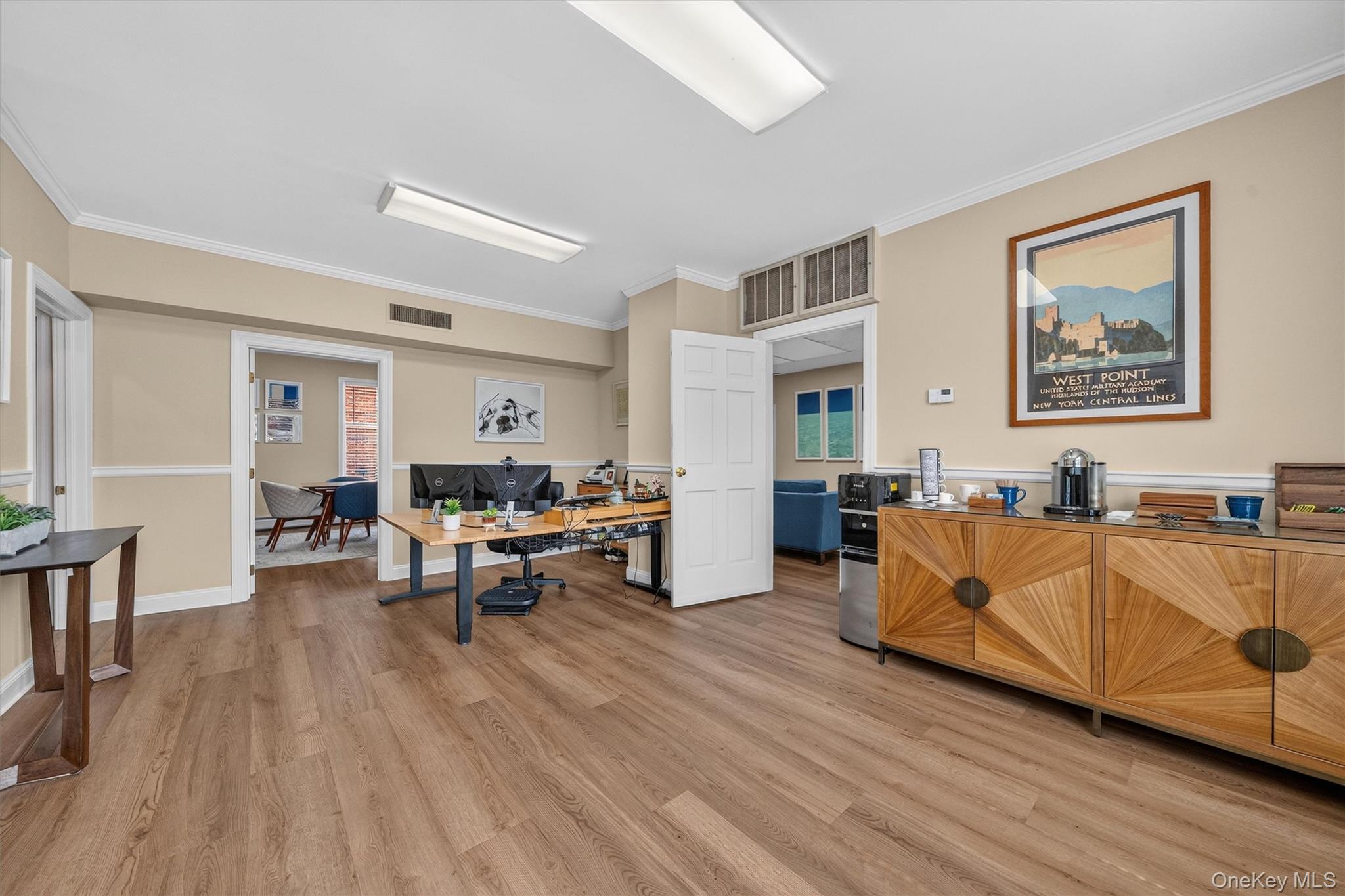12 Scotchtown Avenue – For Rent photo 3