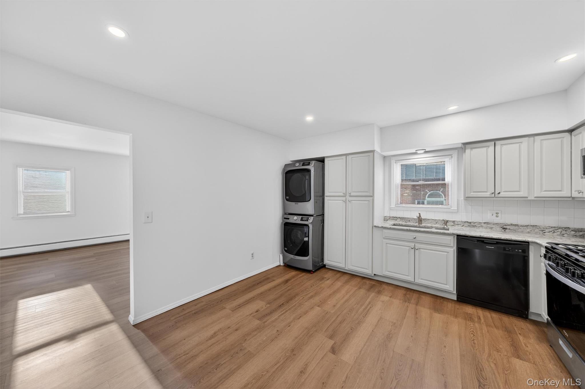 12 Scotchtown Avenue – For Sale photo 46
