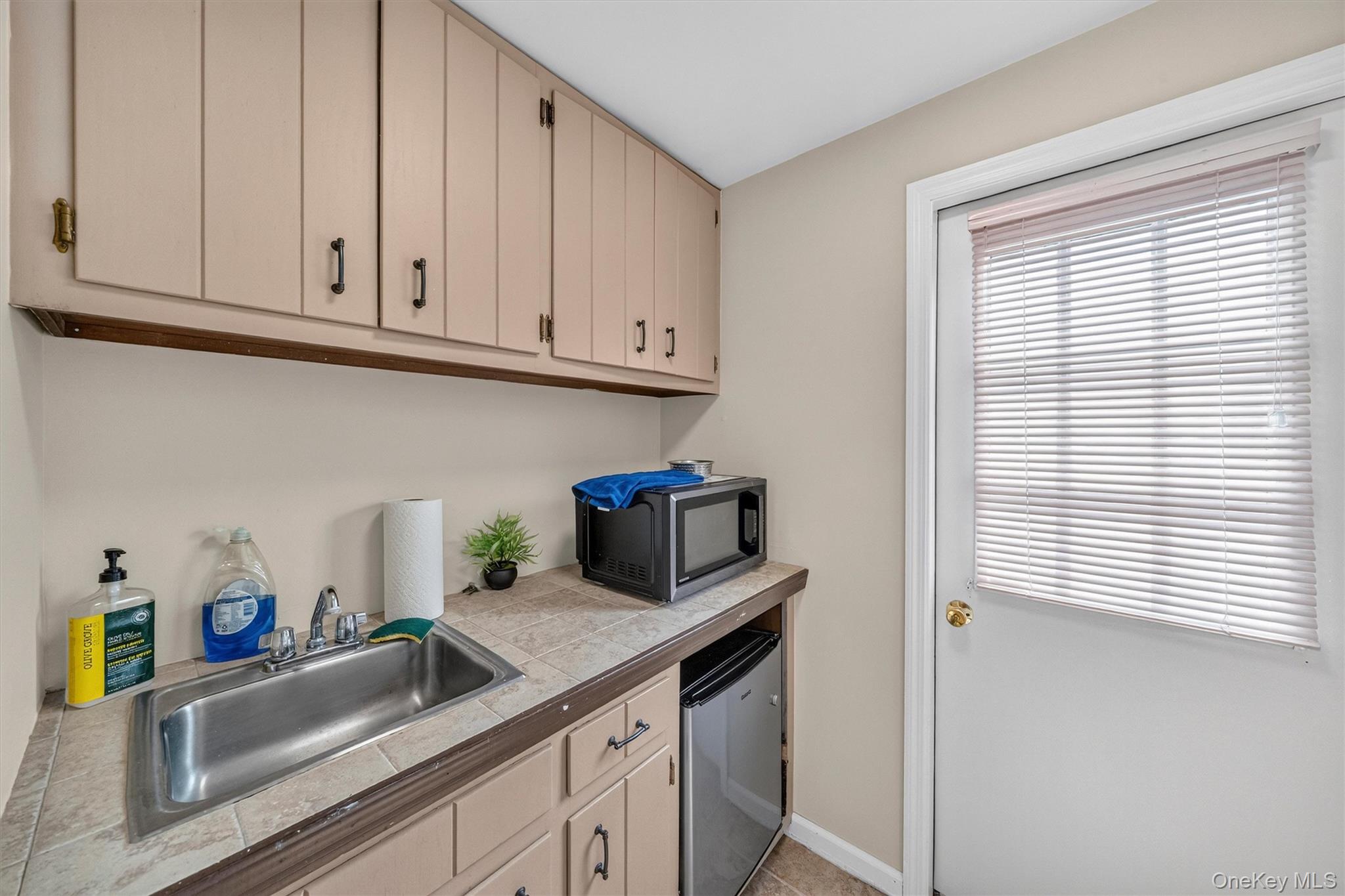 12 Scotchtown Avenue – For Sale photo 26