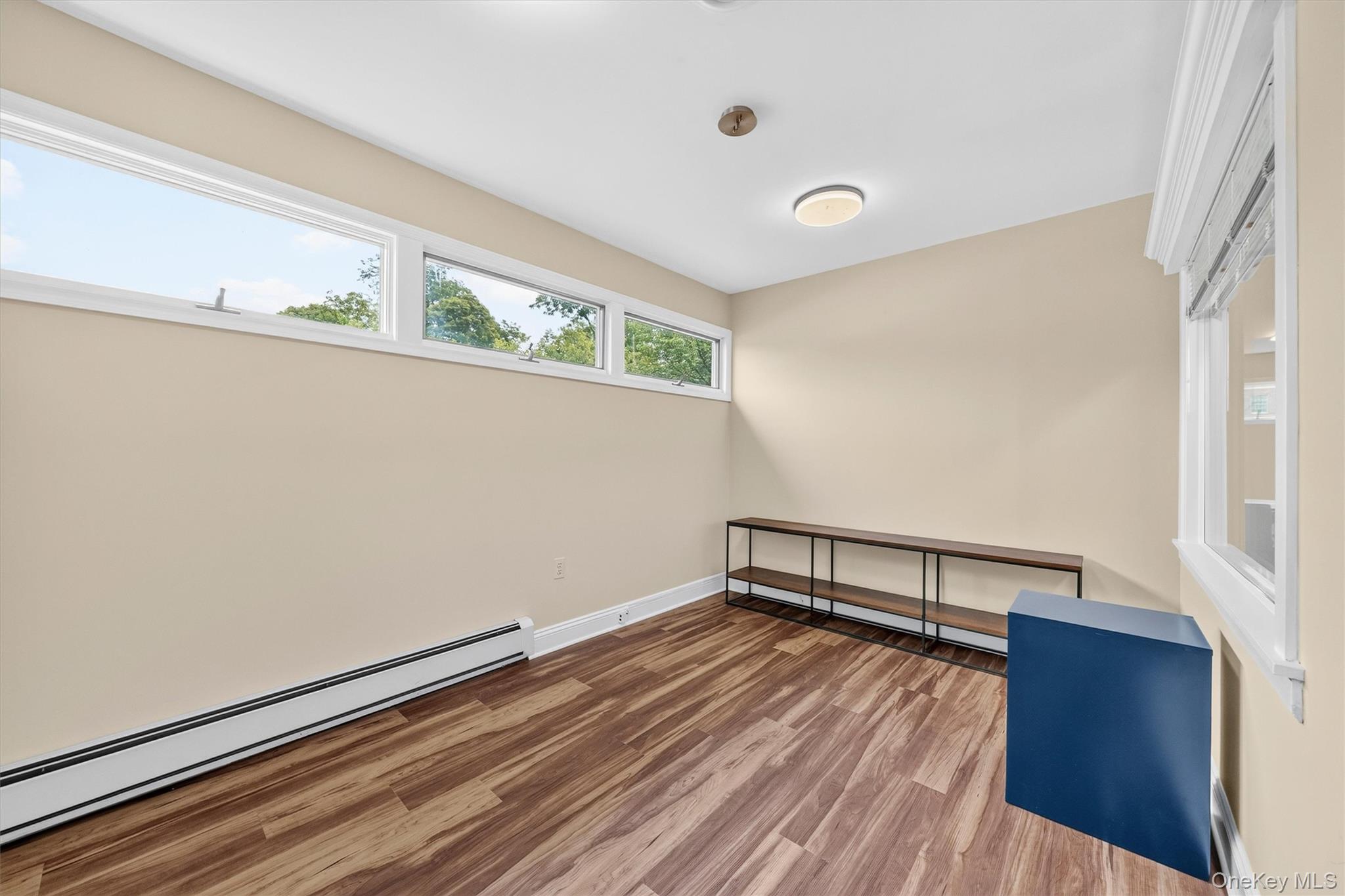 12 Scotchtown Avenue – For Sale photo 33