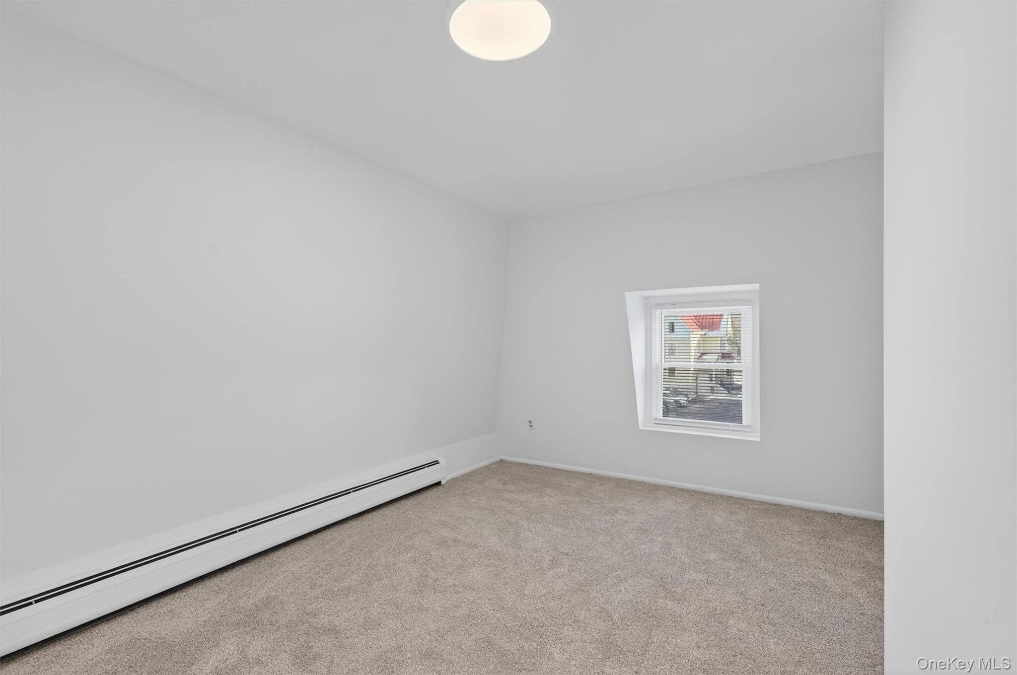 12 Scotchtown Avenue – For Sale photo 2