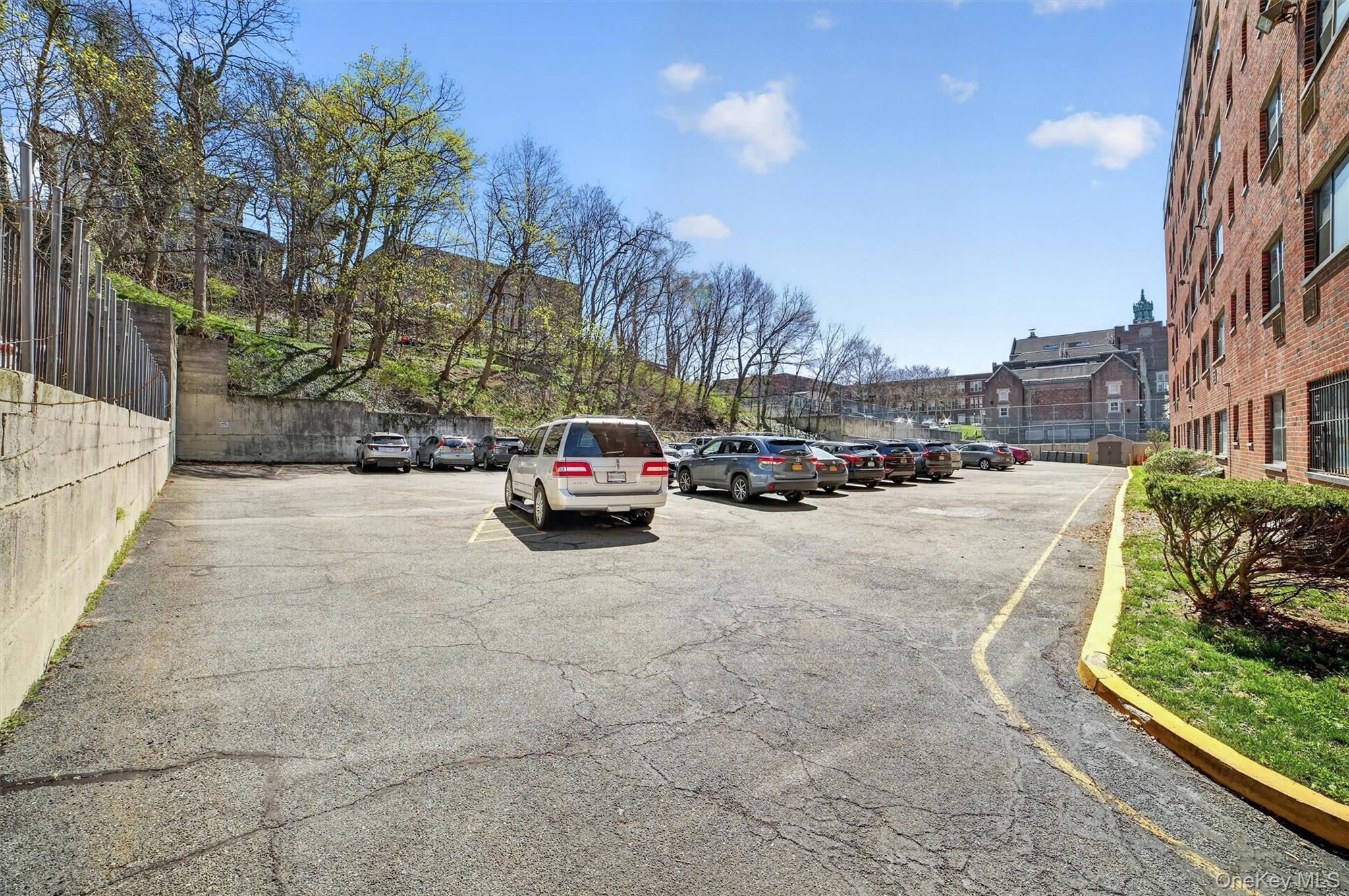 222 N Broadway, Unit 3D photo 17