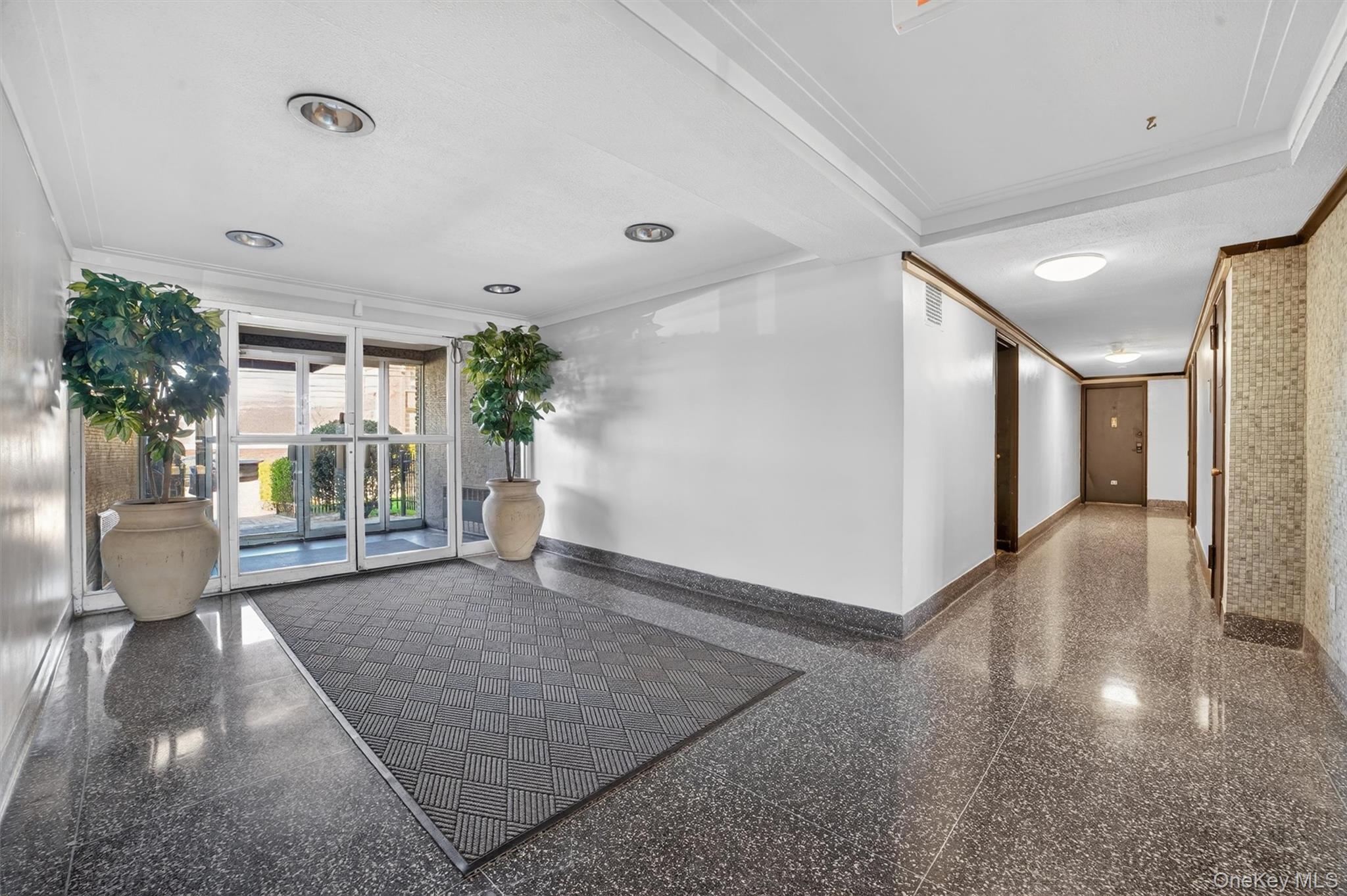 222 N Broadway, Unit 3D photo 16