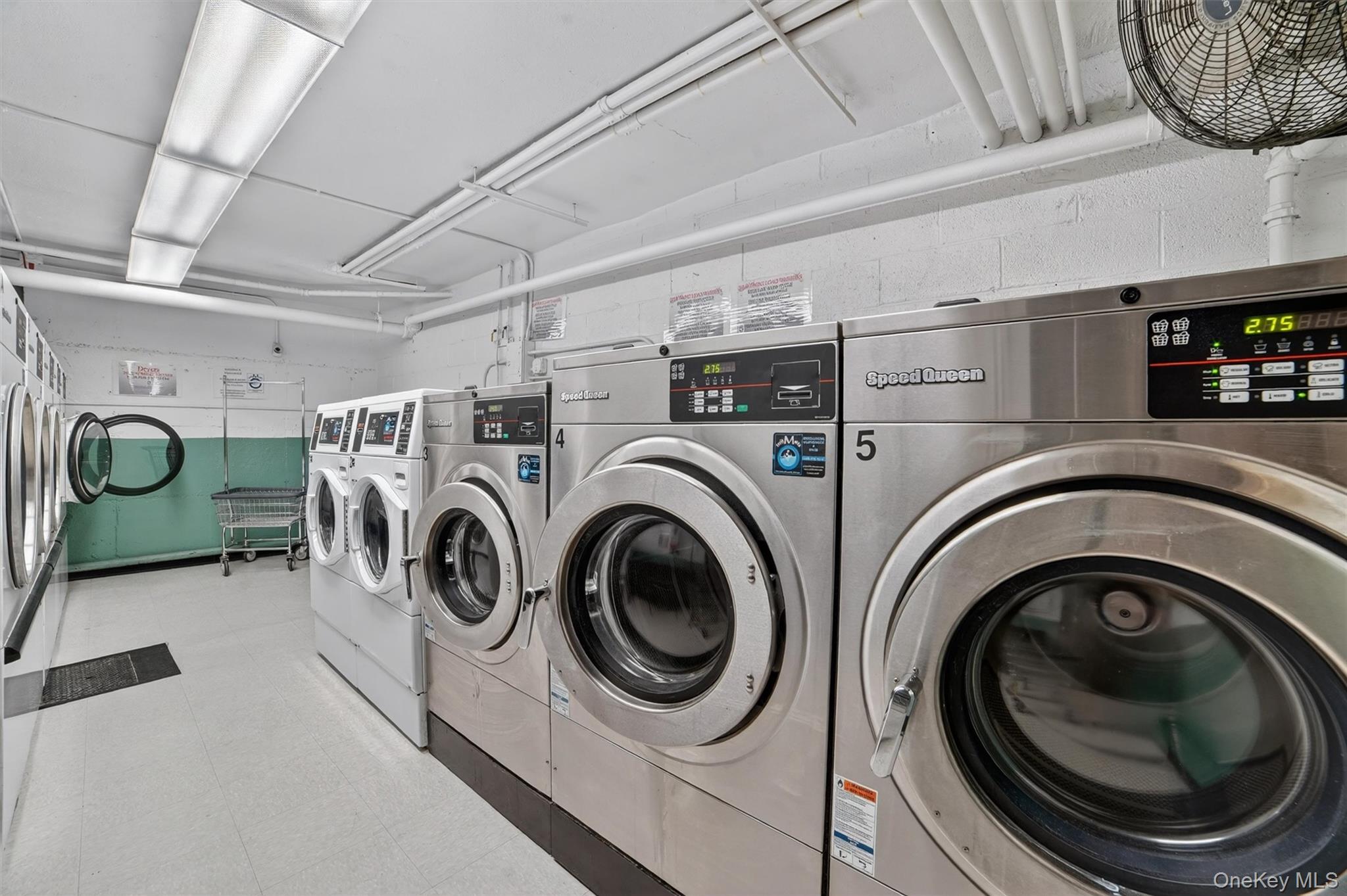 222 N Broadway, Unit 3D photo 15
