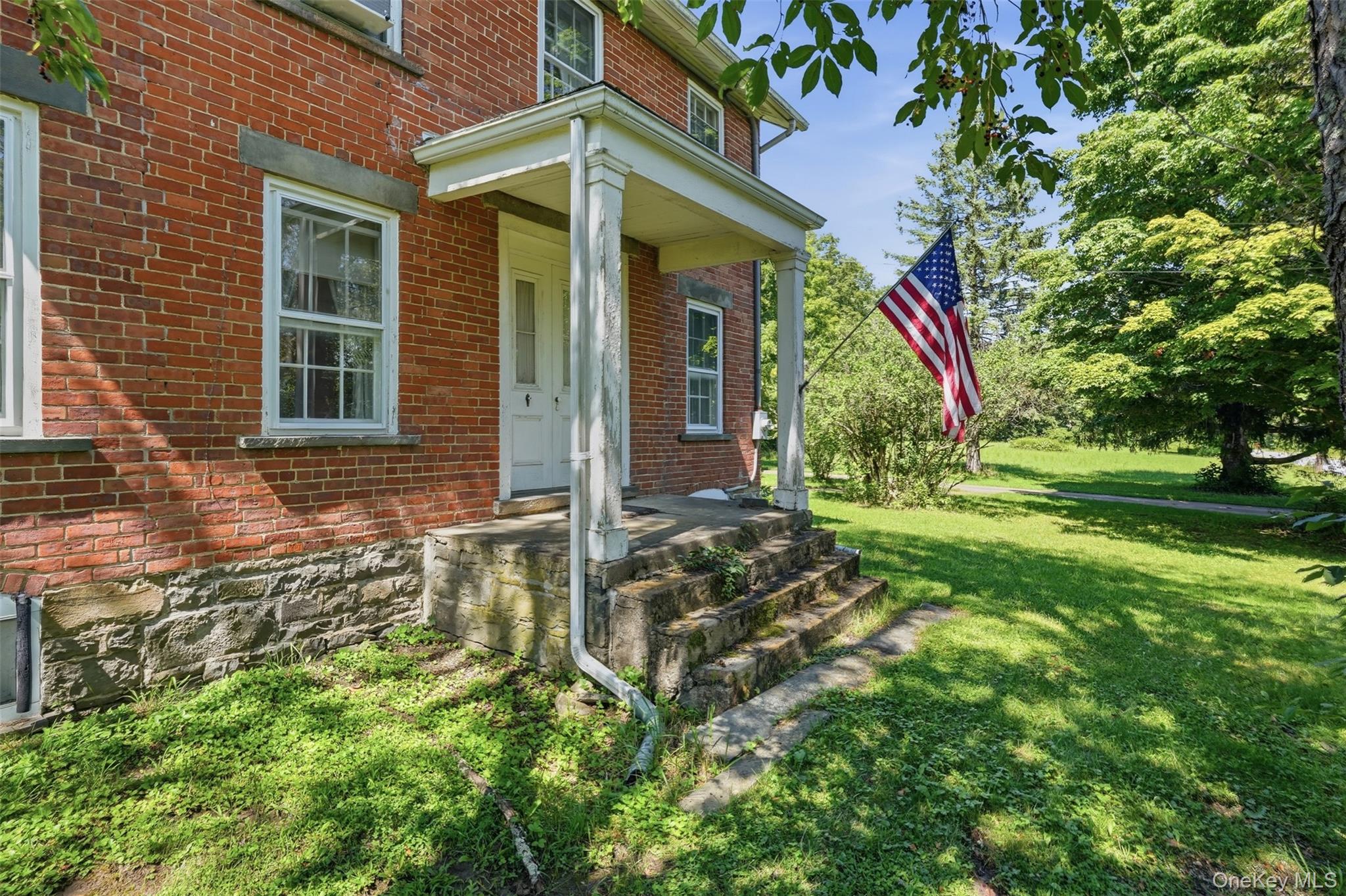 118 Ridge Drive – For Sale photo 2