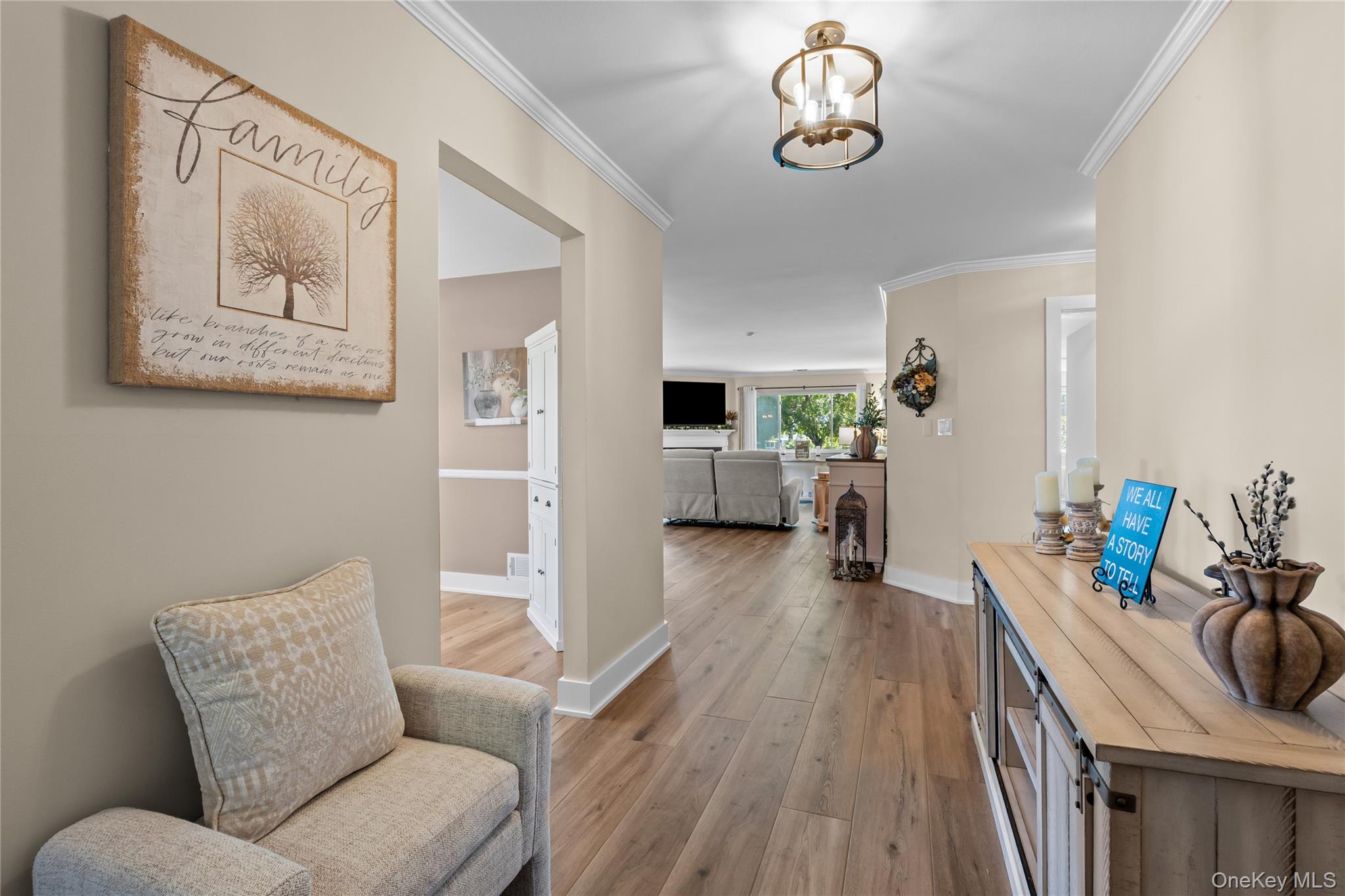 416 Lindsay Lane – For Sale photo 2