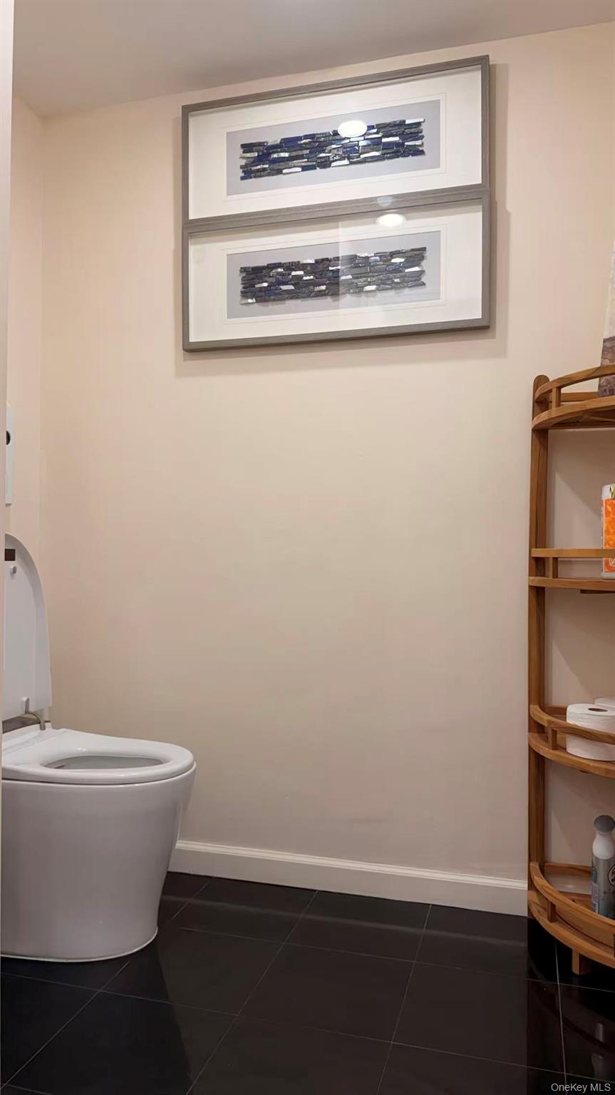 13681 Roosevelt Avenue, Unit 3rd FL photo 5