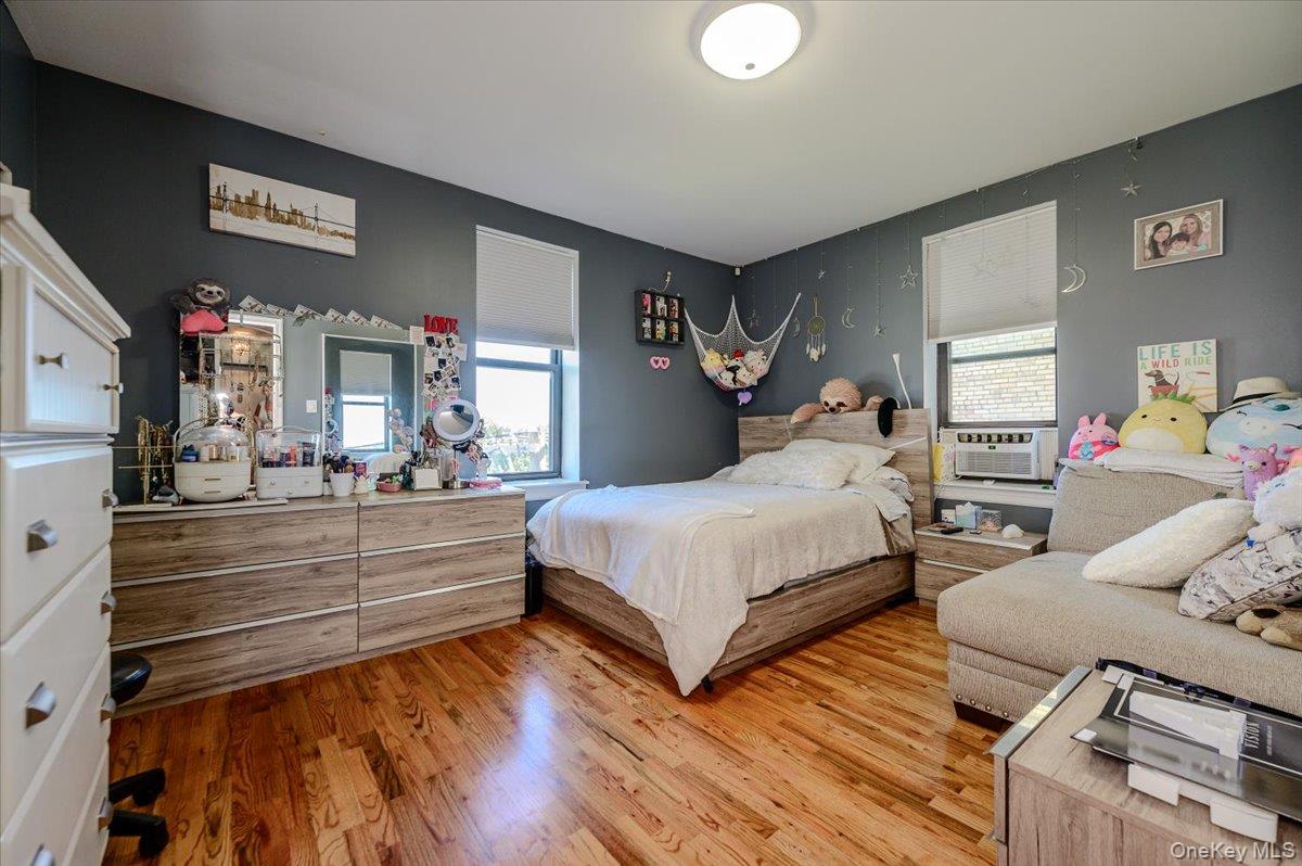25 W Broadway, Unit 417 photo 10