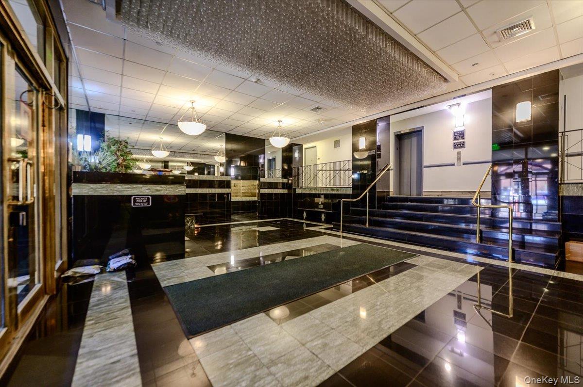 25 W Broadway, Unit 417 photo 12