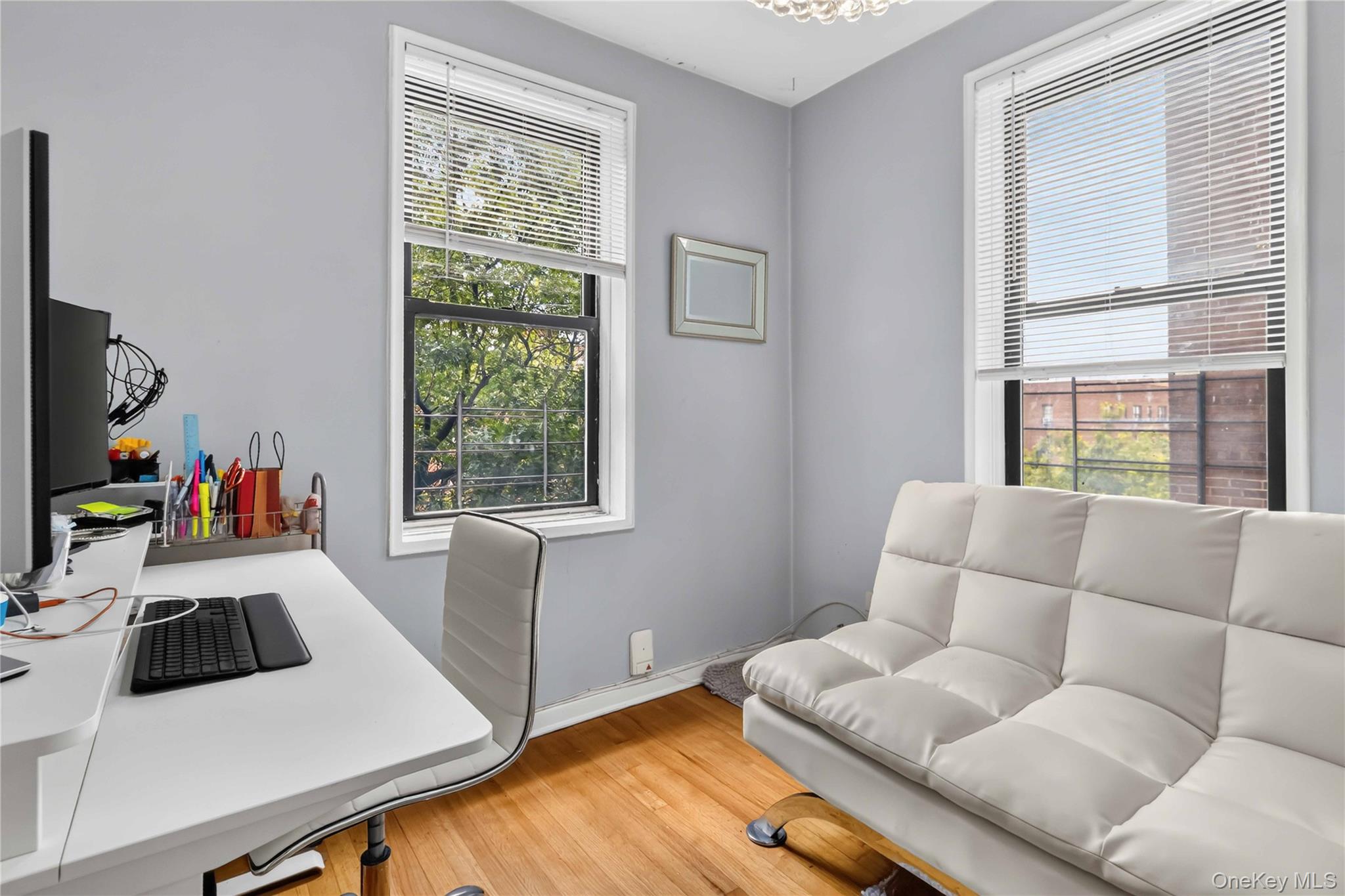 665 Thwaites Place, Unit 5H photo 14
