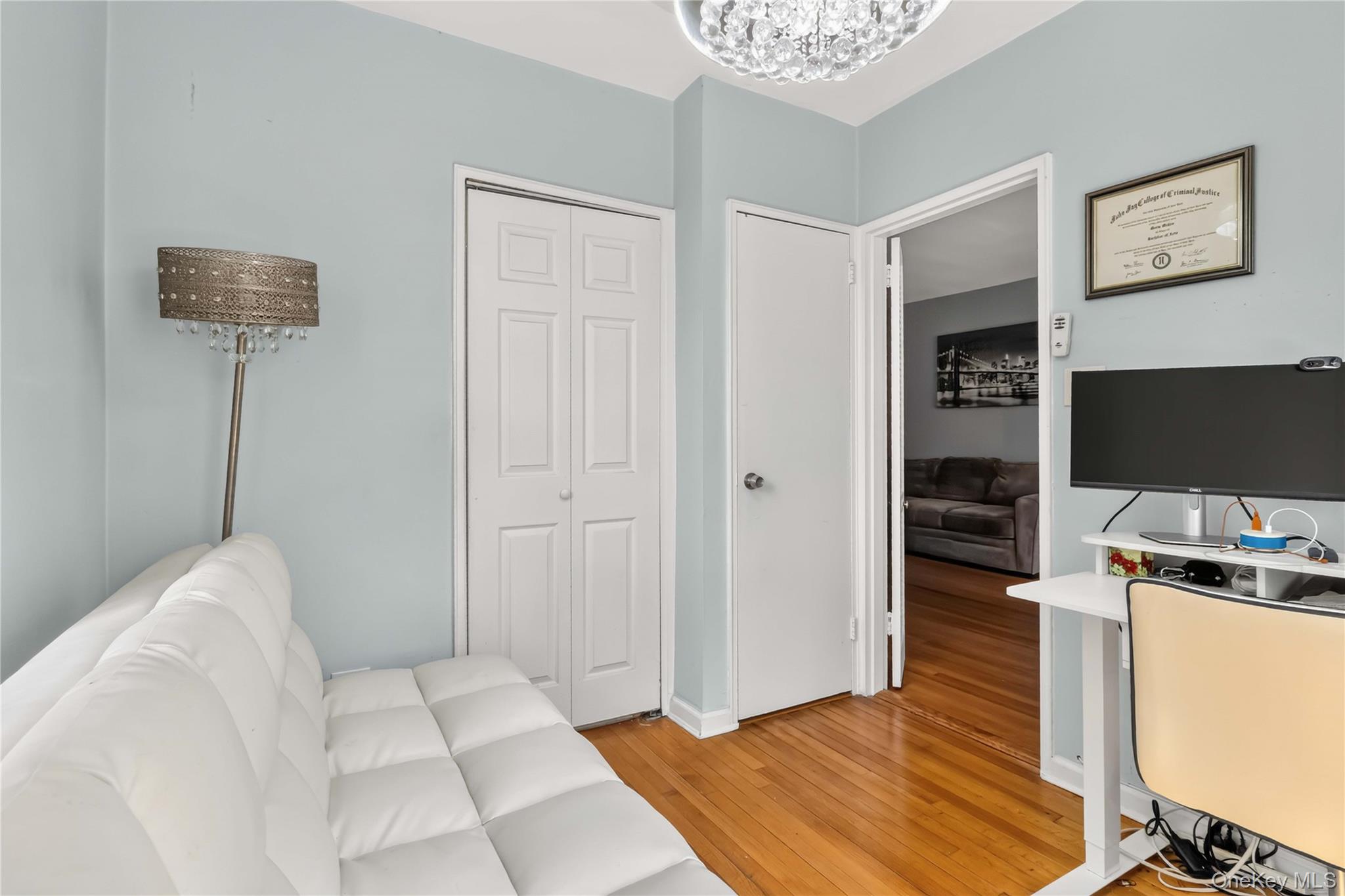 665 Thwaites Place, Unit 5H photo 11