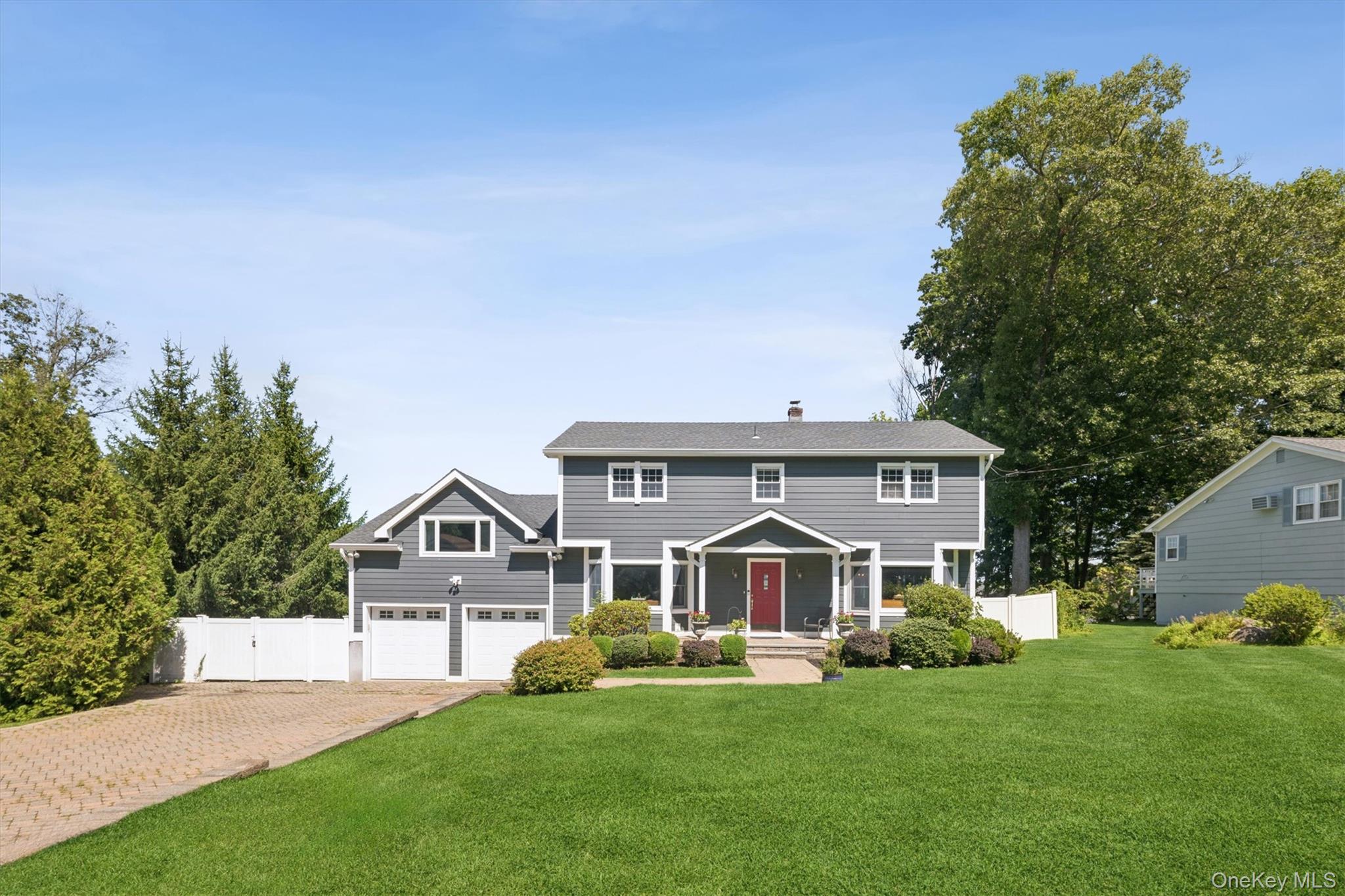 1922 Glenrock Street – For Sale