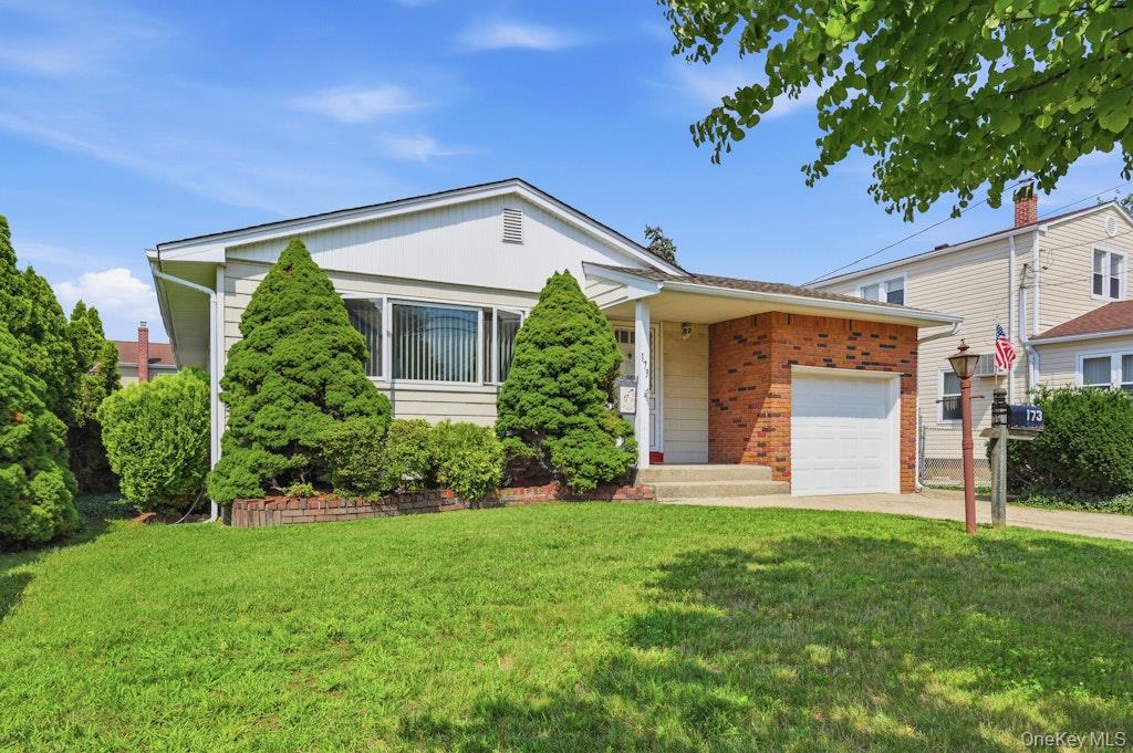 173 12th Street – For Sale