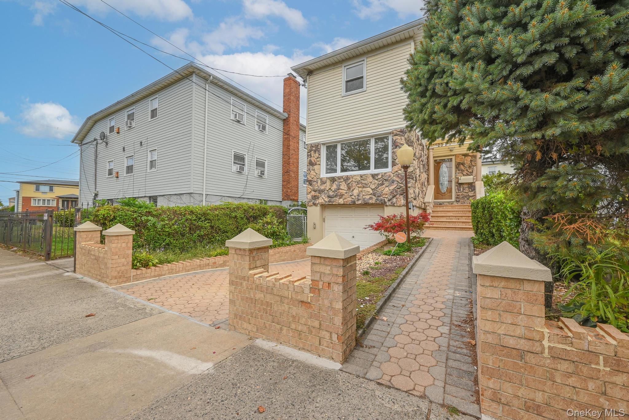 238-11 148th Drive – For Sale photo 3