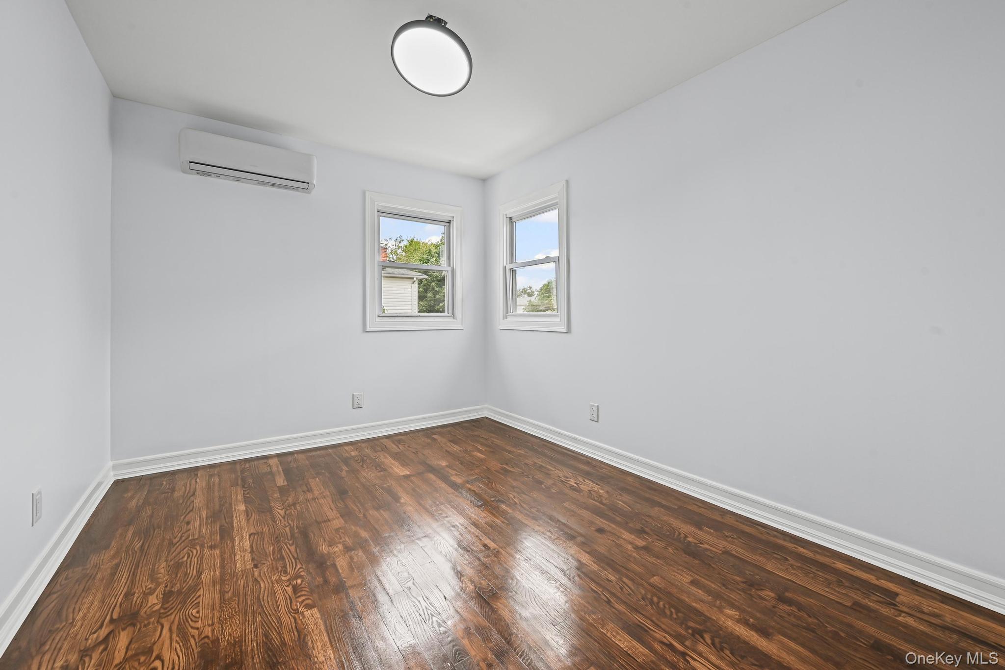238-11 148th Drive – For Sale photo 15