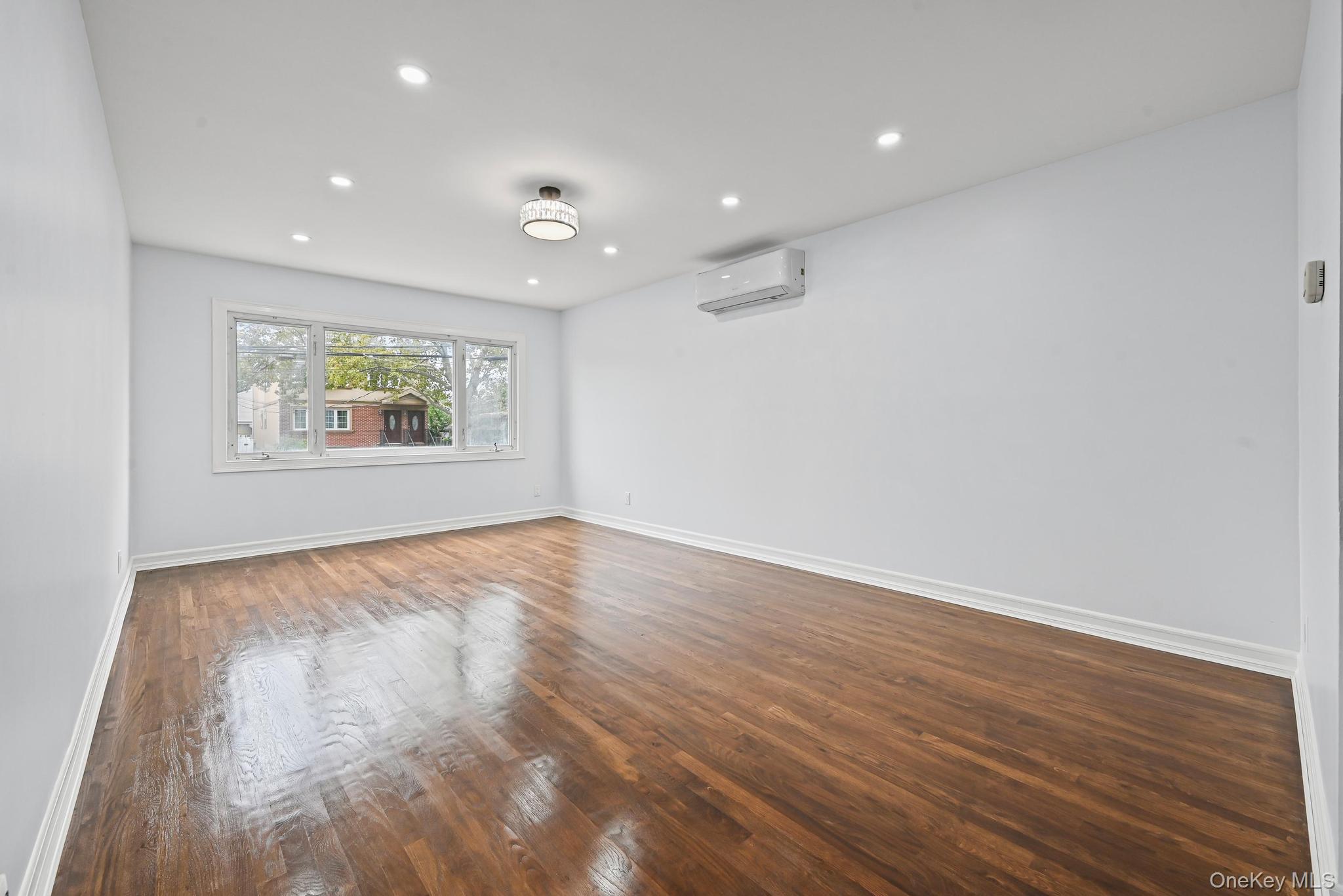 238-11 148th Drive – For Sale photo 12