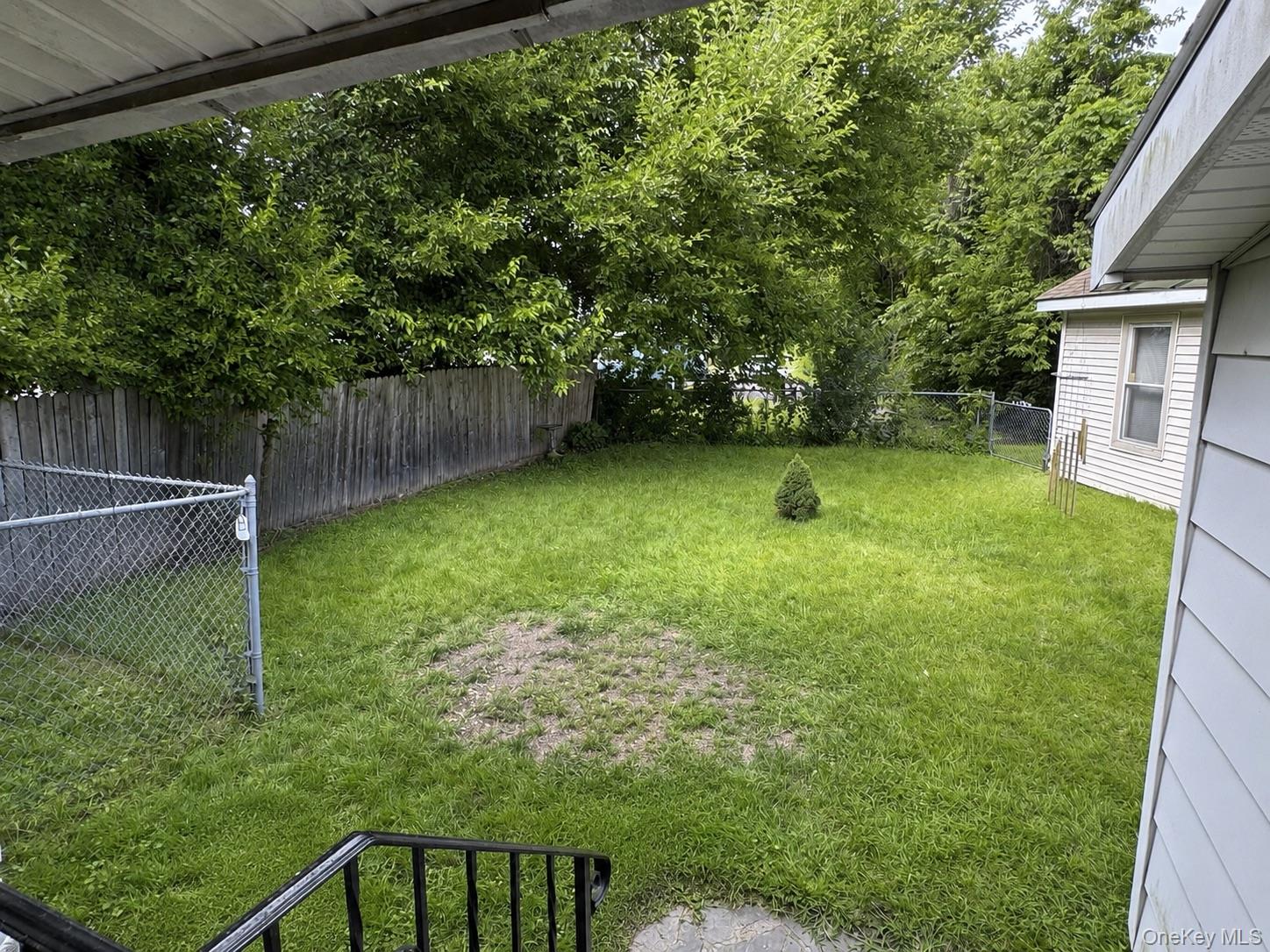 16 Esopus Avenue – For Sale photo 15