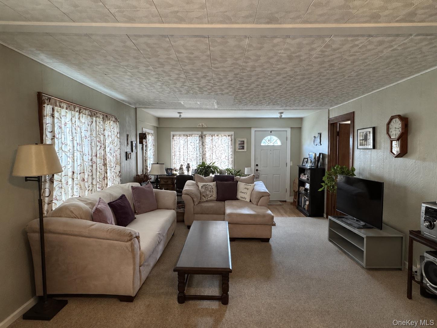 16 Esopus Avenue – For Sale photo 5