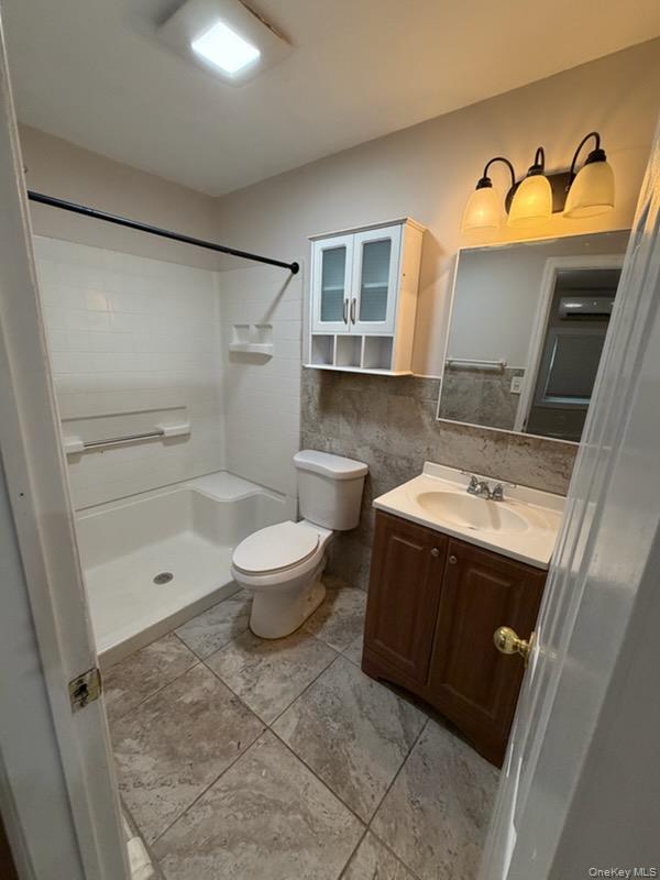 14 Locust Street – For Rent photo 2
