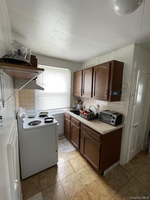 7 Sweezy Avenue, Unit 2 photo 10