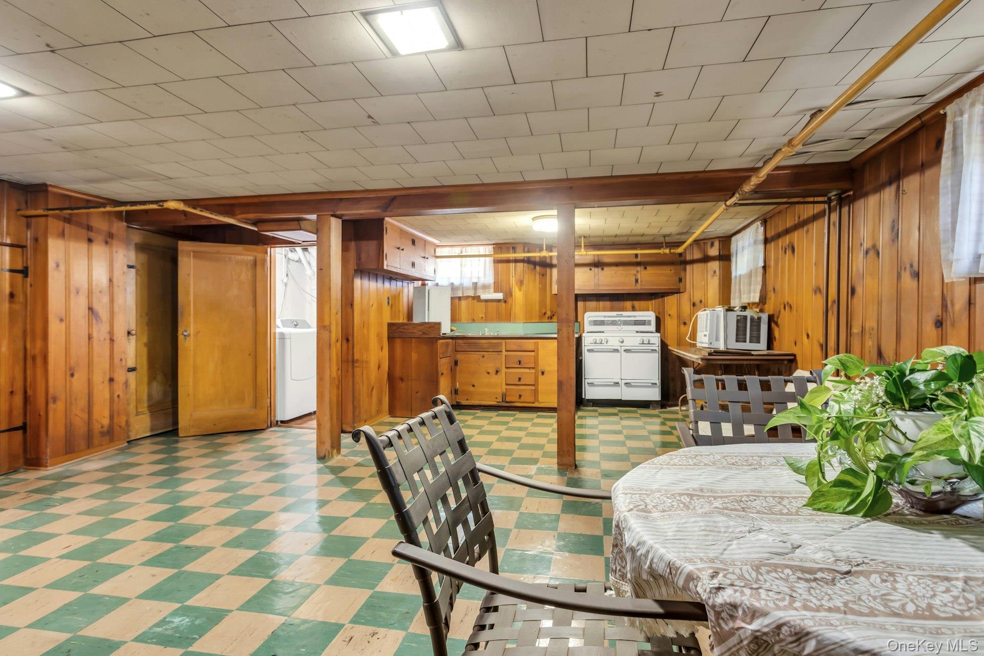 304 Old Courthouse Road – For Sale photo 27