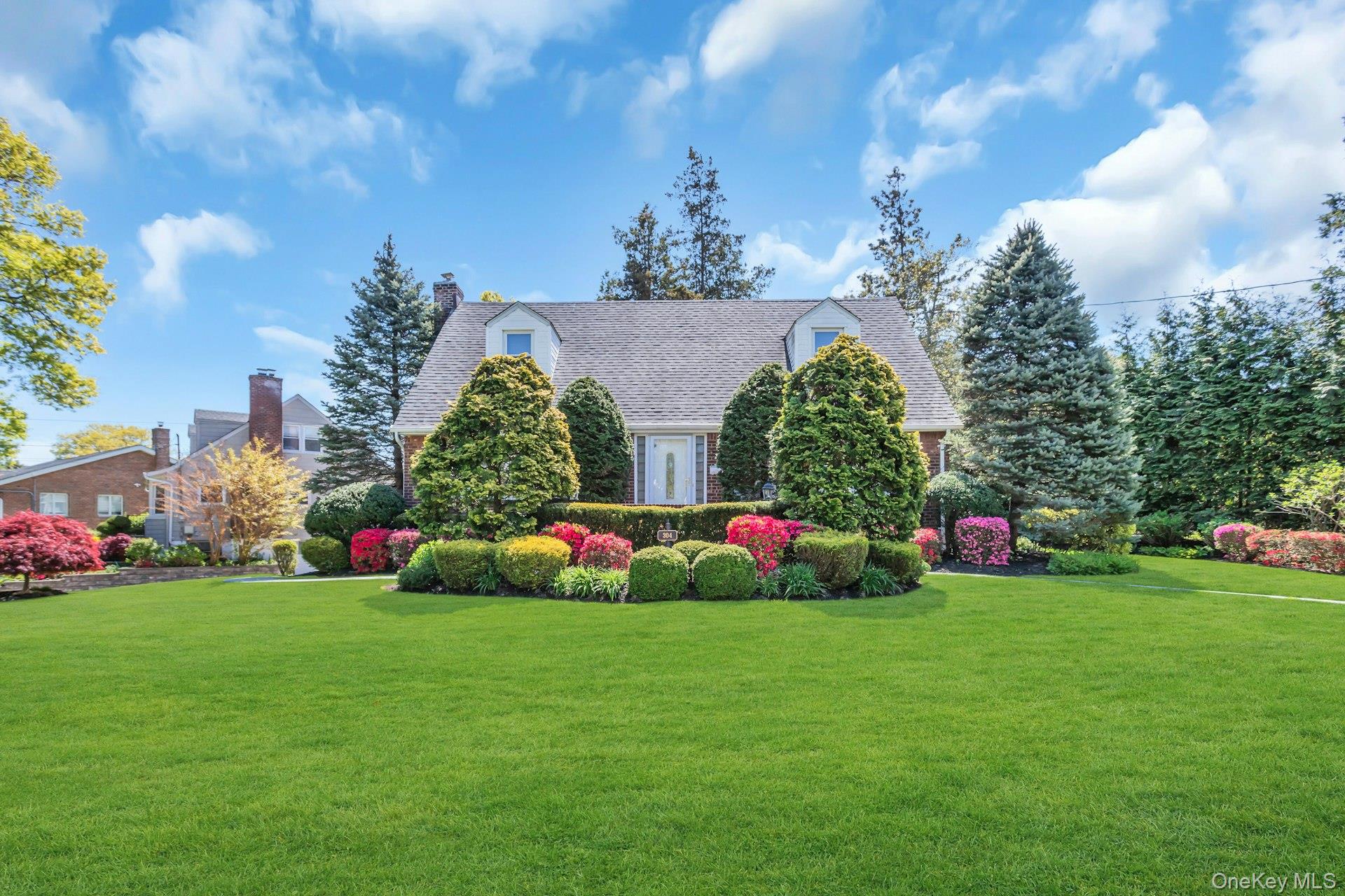 304 Old Courthouse Road – For Sale