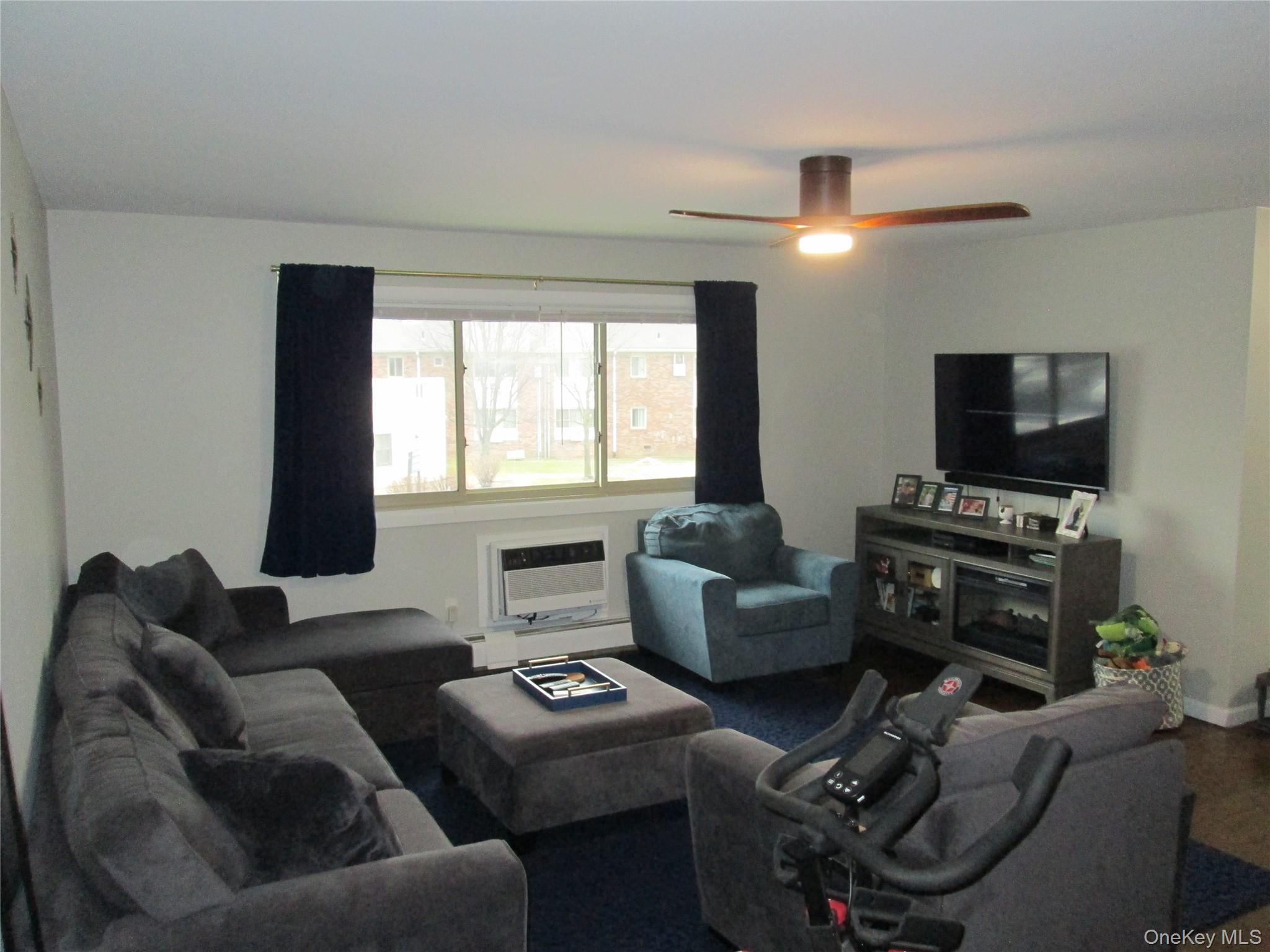 2435 Union Boulevard, Unit 7B photo 7