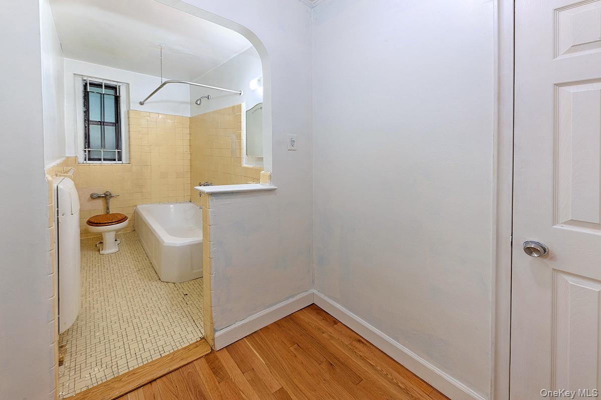 3017 Riverdale Avenue, Unit 2H photo 7