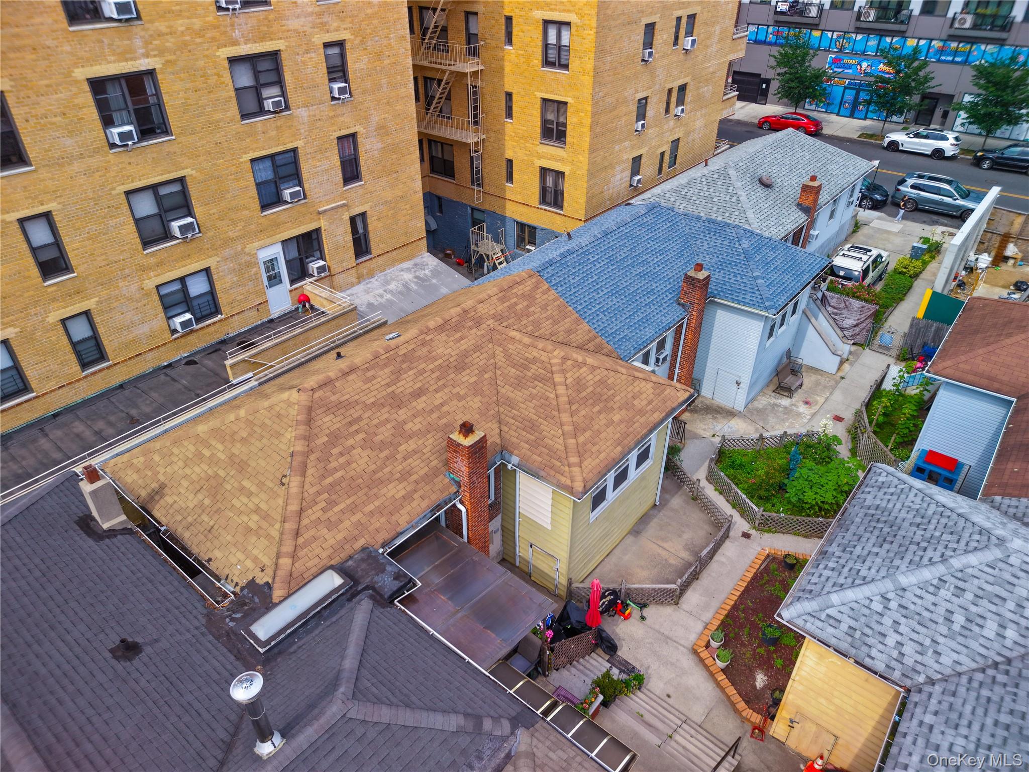 30 West End Avenue, Unit 6 photo 19