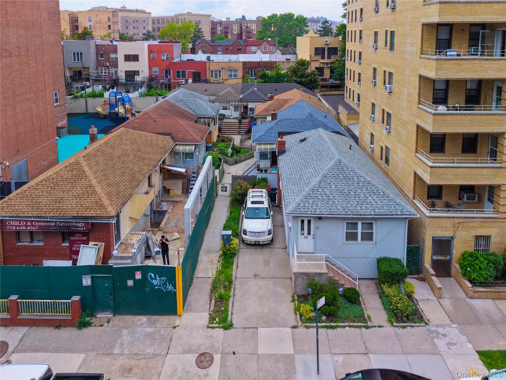 30 West End Avenue, Unit 6 photo 27