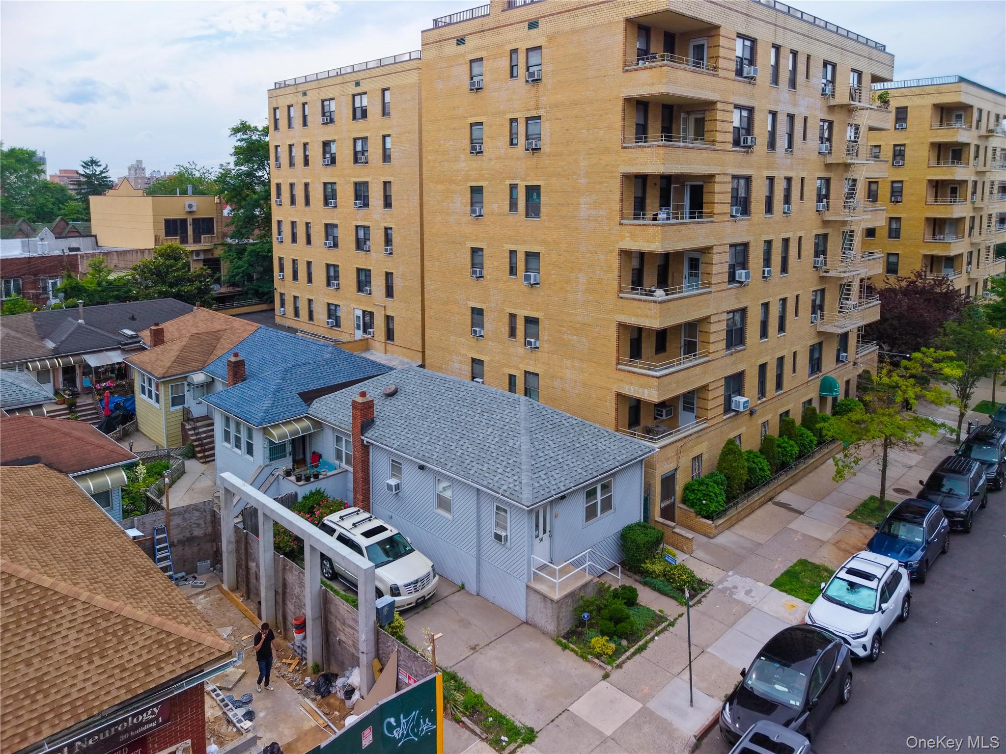 30 West End Avenue, Unit 6 photo 26