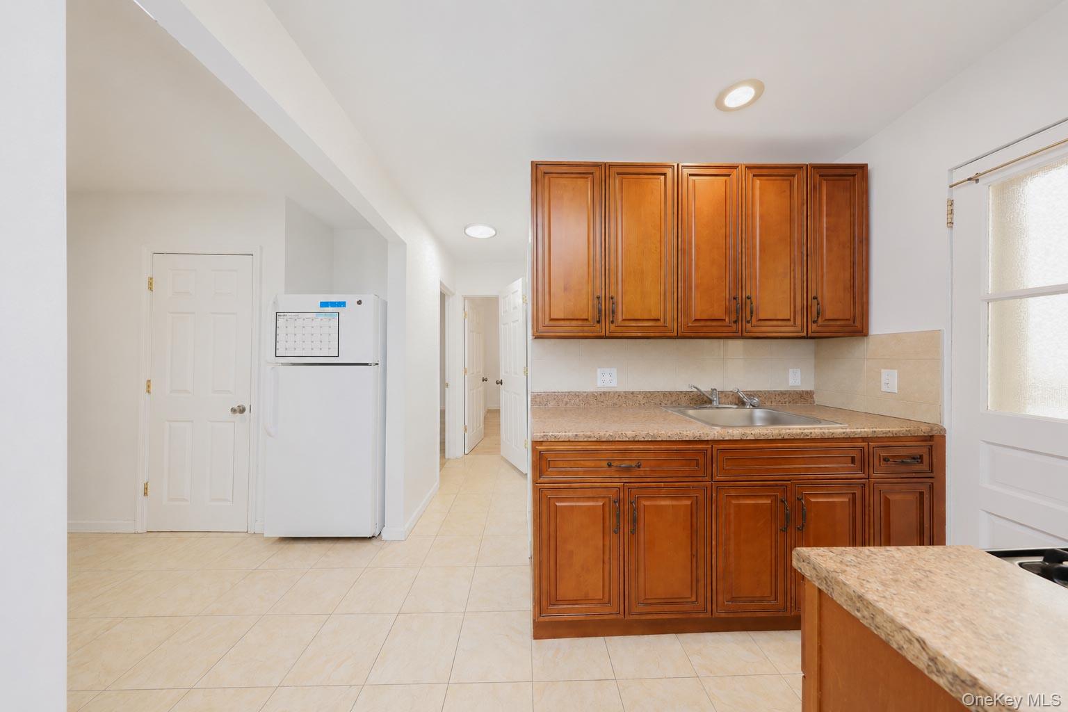 30 West End Avenue, Unit 6 photo 14