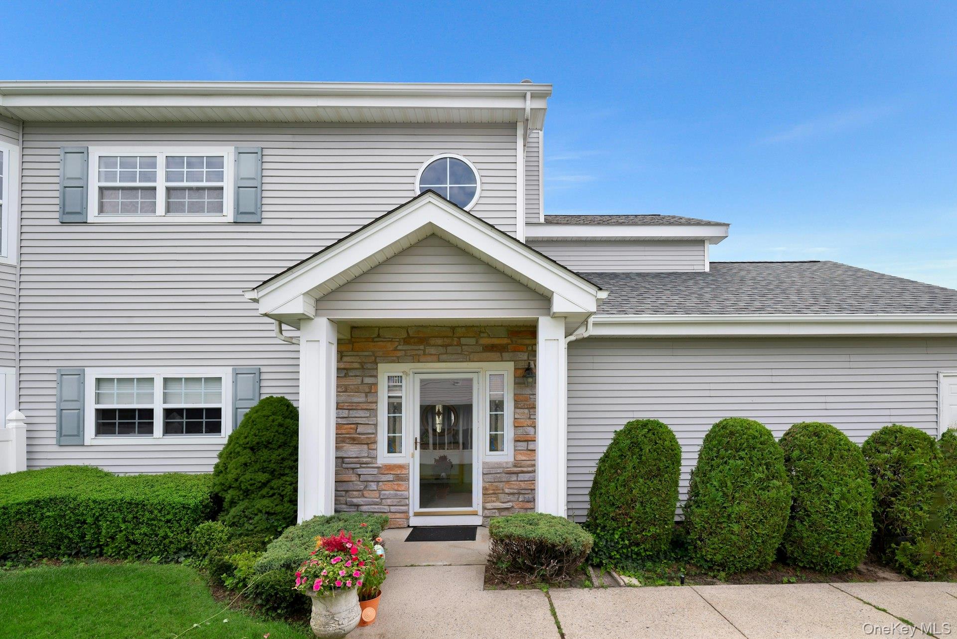 533 Highland Court – For Sale