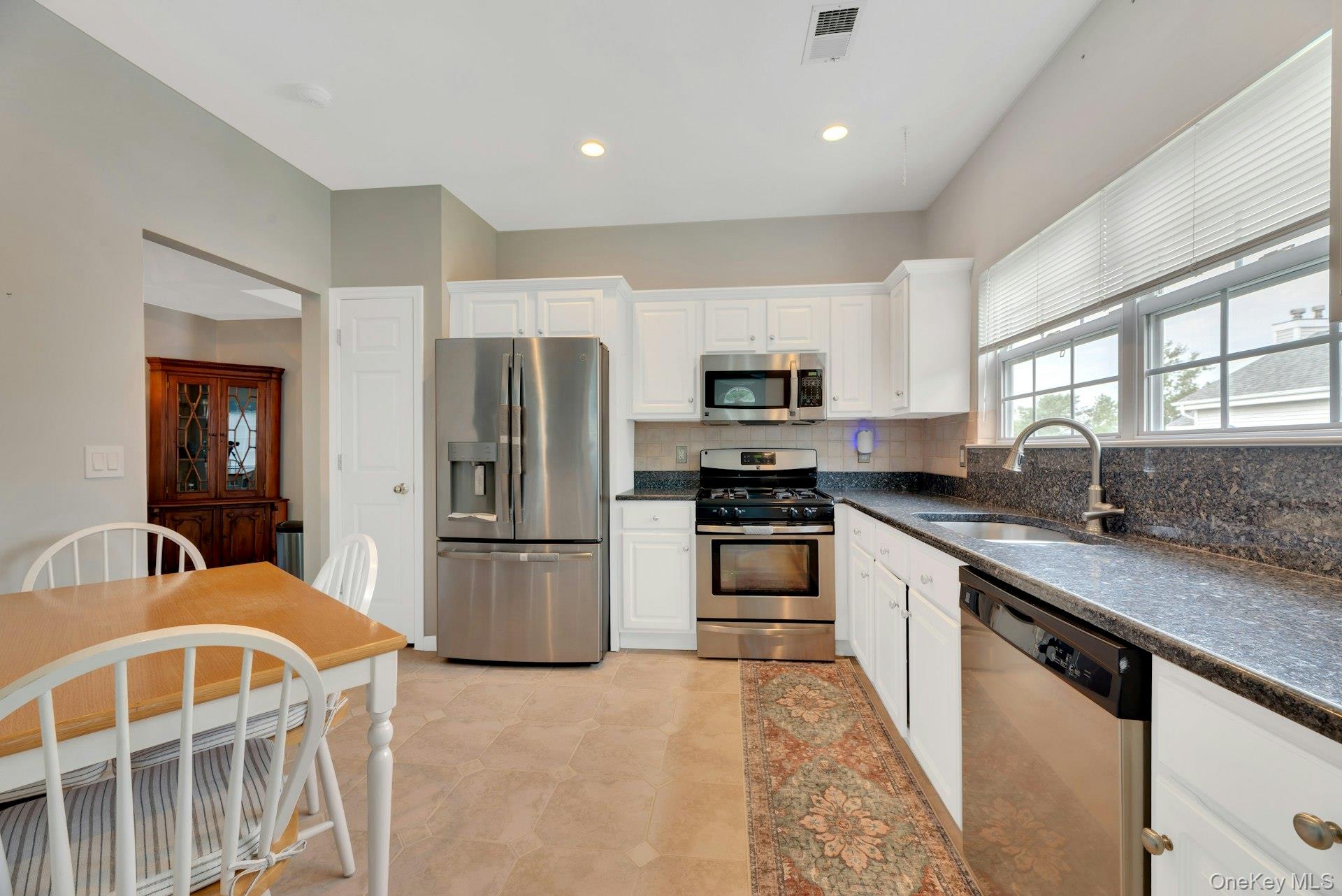 533 Highland Court – For Sale photo 6