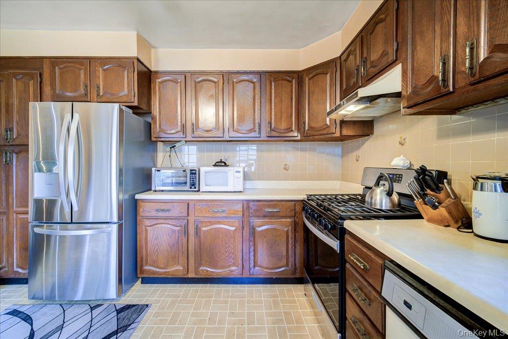 5 Maple Street – For Sale photo 13