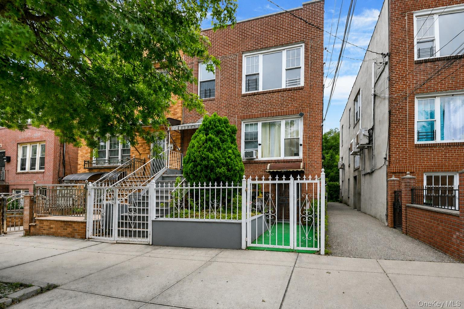 952 E 217th Street – For Sale photo 2
