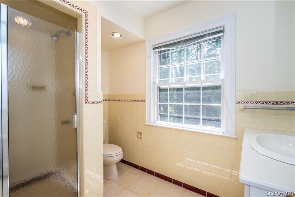25 Jerome Avenue – For Rent photo 11