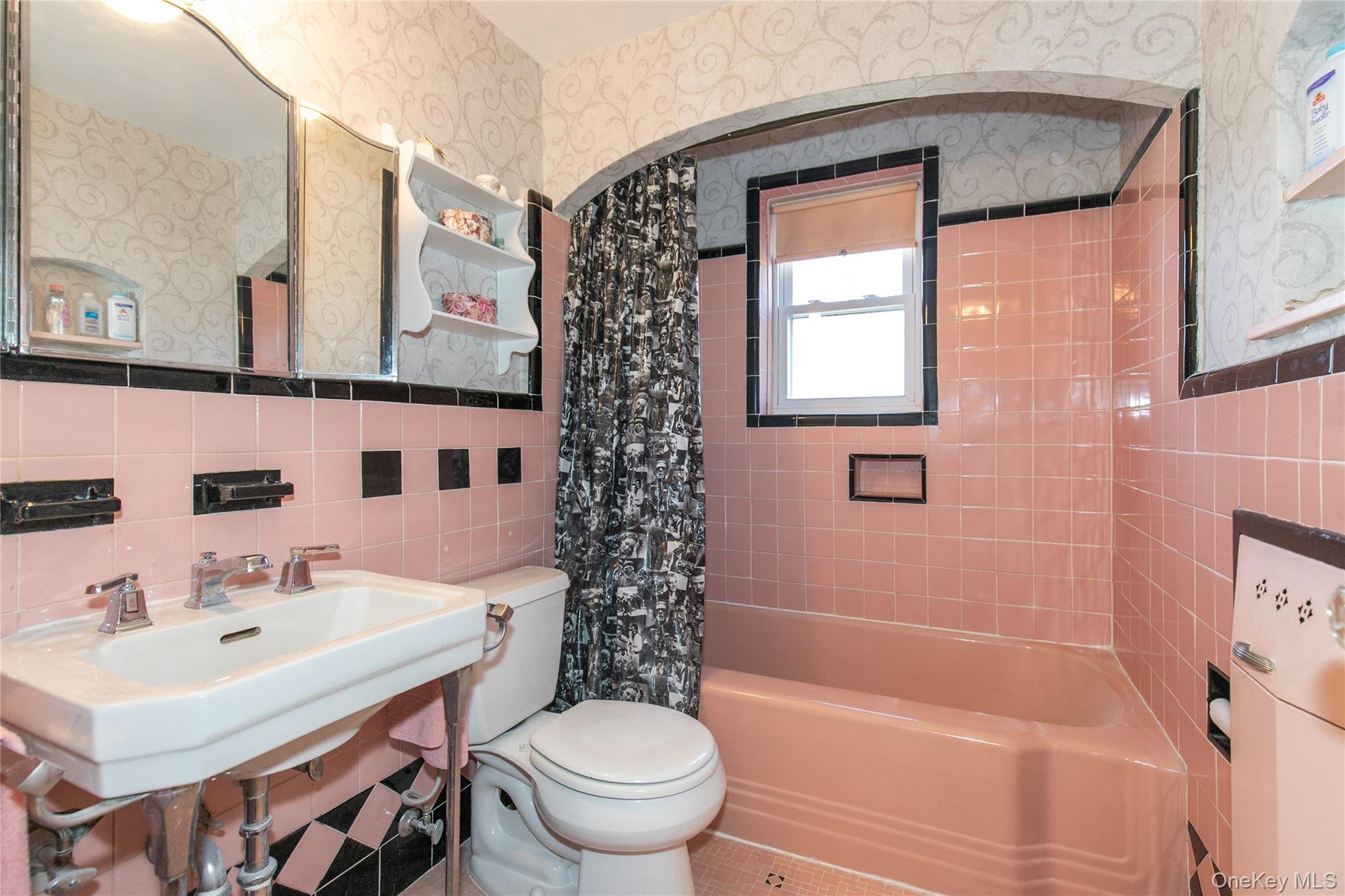 8 Plymouth Road – For Sale photo 16