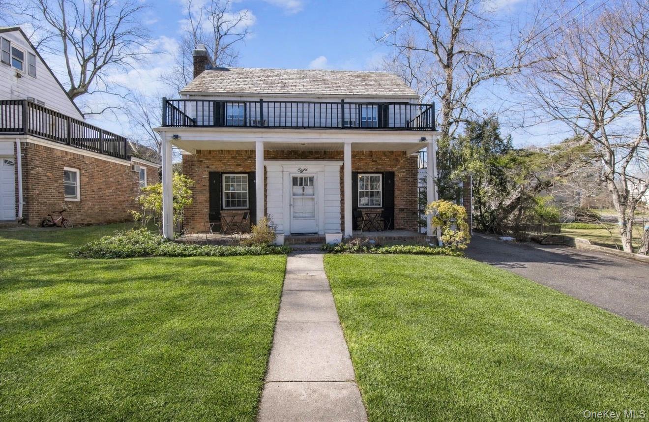 8 Plymouth Road – For Sale photo 2