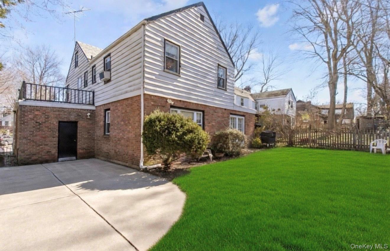 8 Plymouth Road – For Sale photo 23