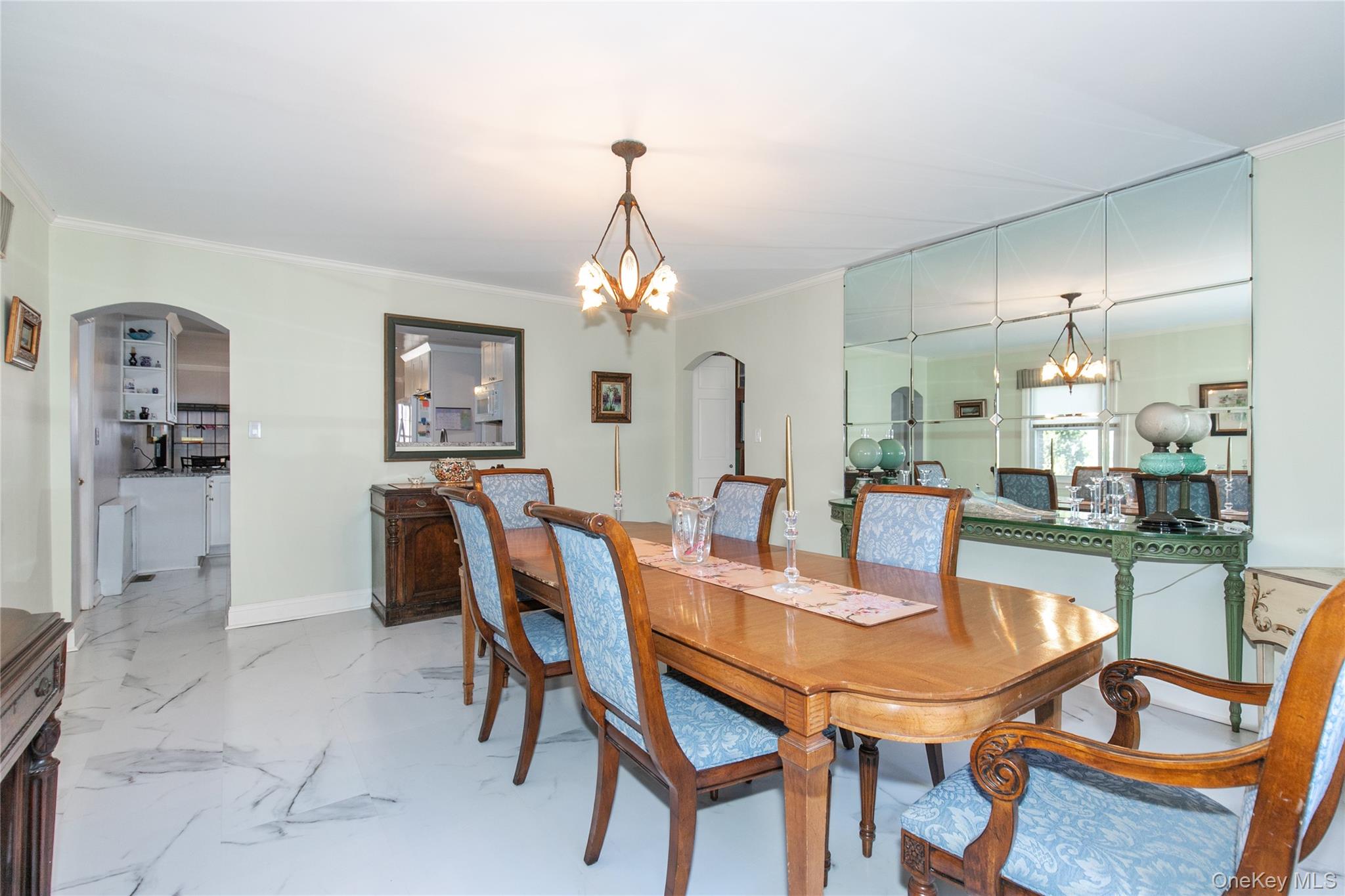 8 Plymouth Road – For Sale photo 7