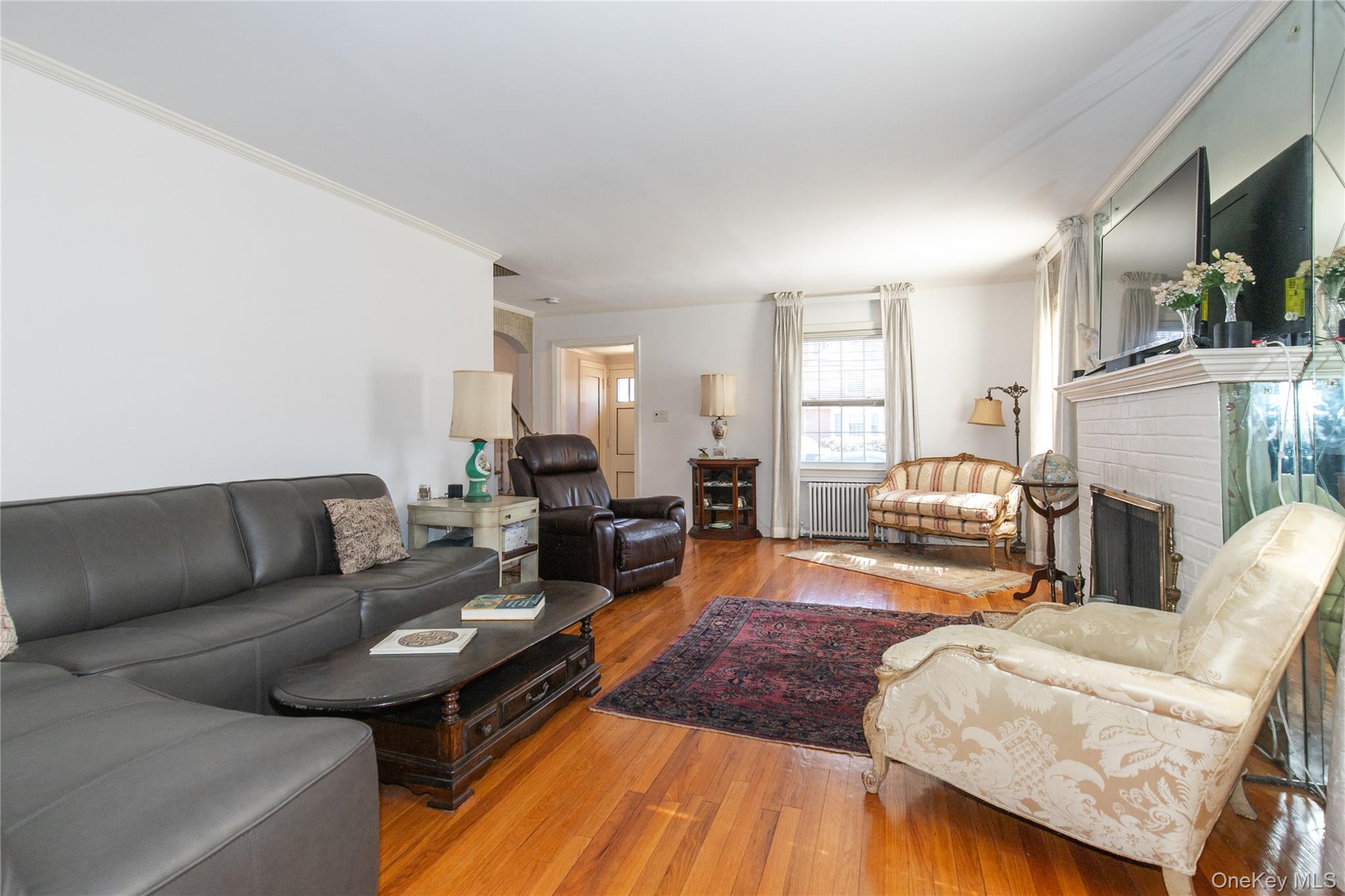 8 Plymouth Road – For Sale photo 4