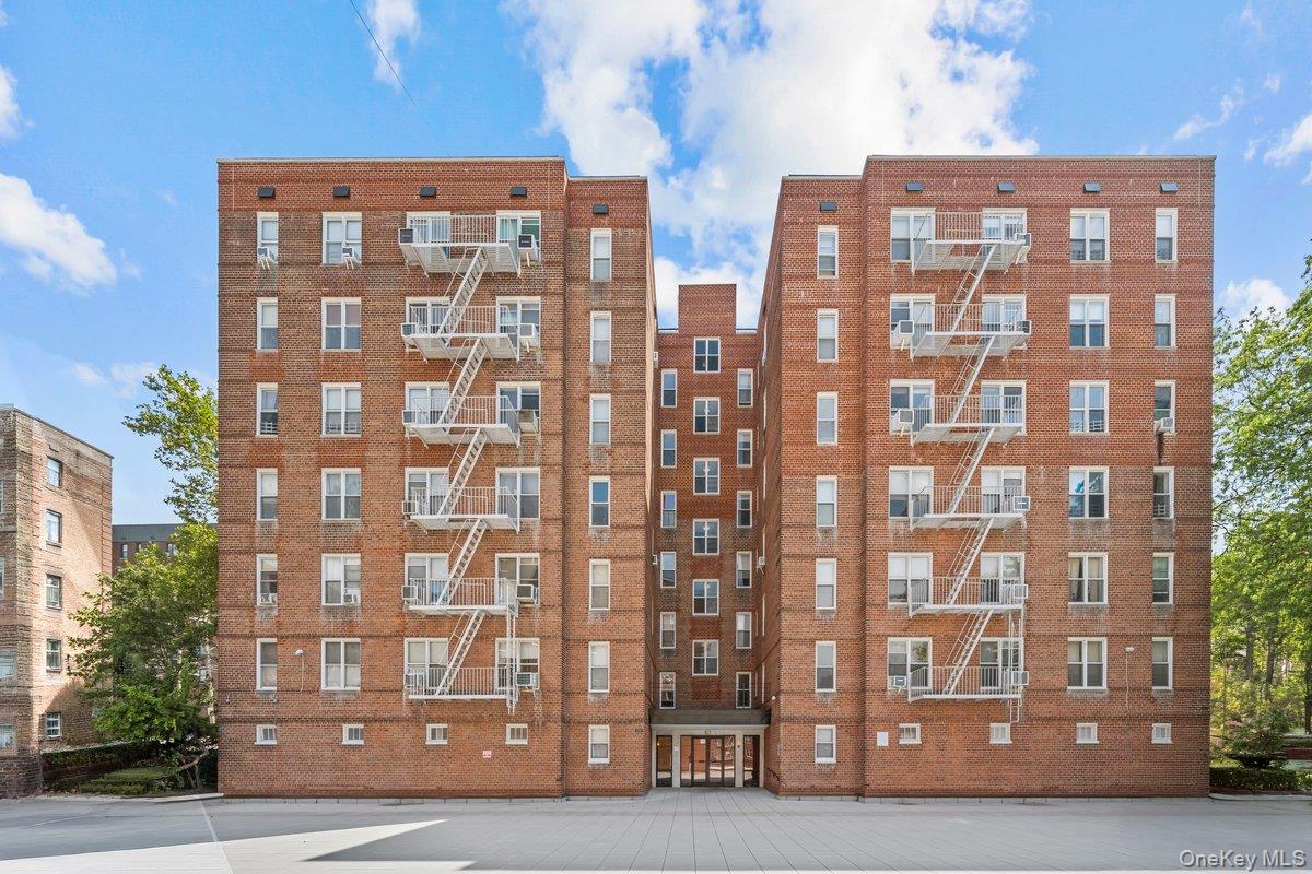 517 Riverdale Avenue, Unit 4D photo 19
