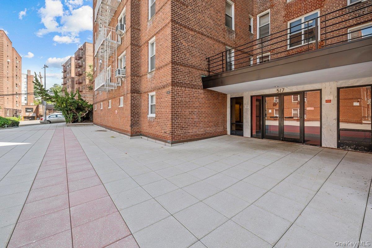 517 Riverdale Avenue, Unit 4D photo 20