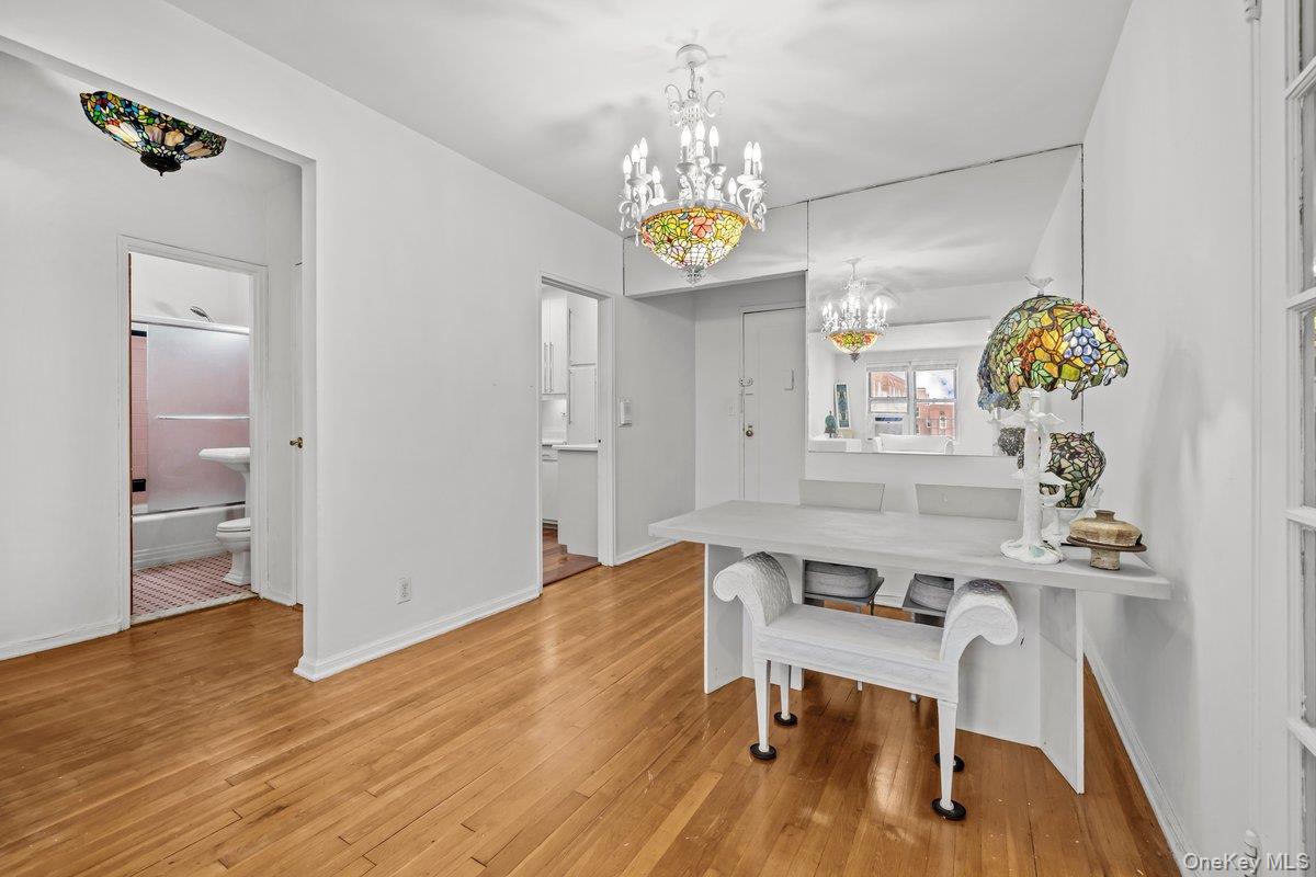 517 Riverdale Avenue, Unit 4D