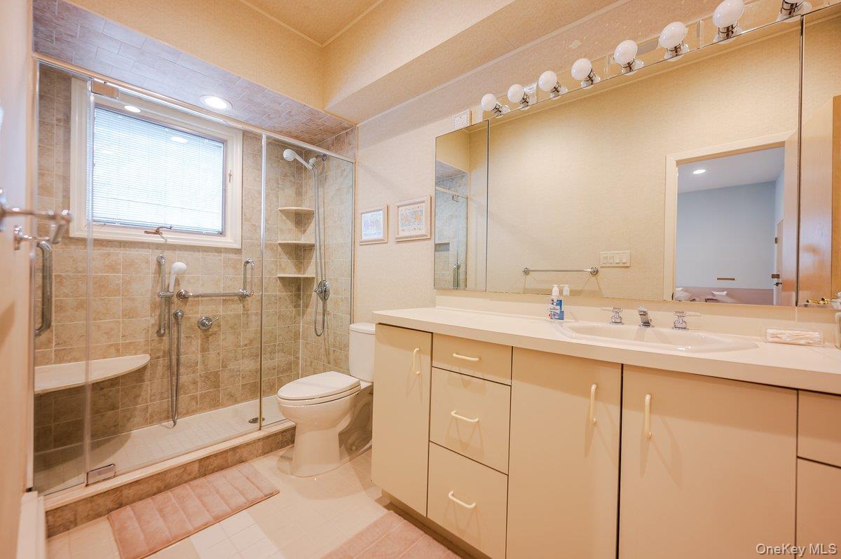40 Cayuga Avenue – For Rent photo 29